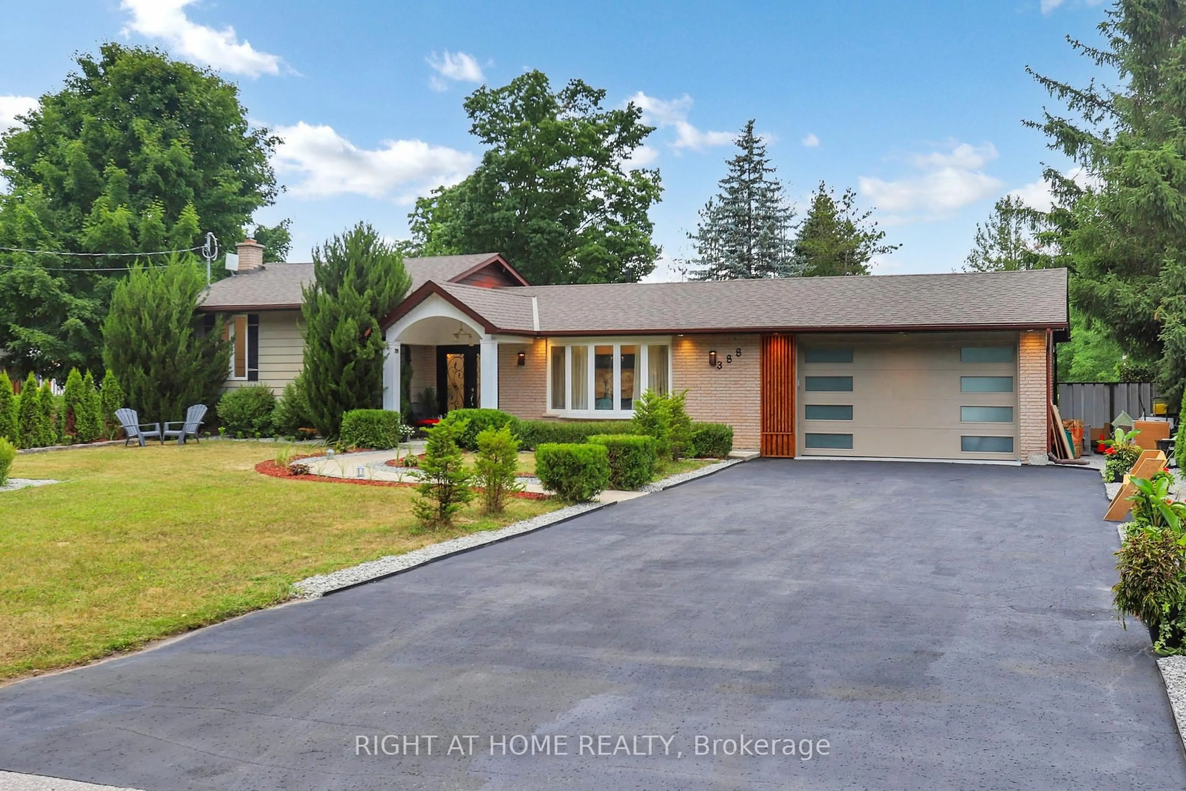 Unknown for 388 Bouchier St, Georgina Ontario L4P 3C8