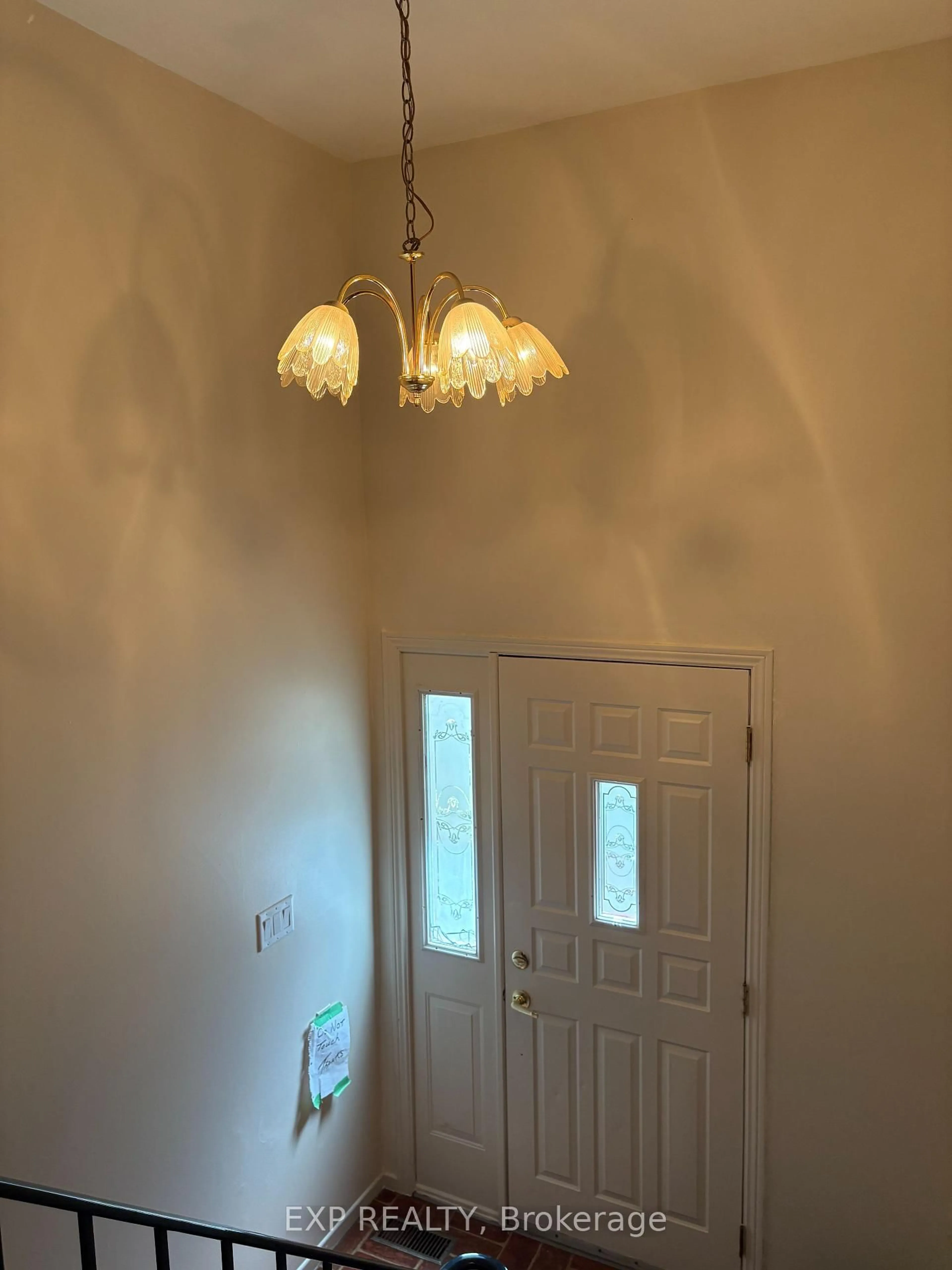 Indoor entryway for 354 Lakeland Cres, Brock Ontario L0K 1A0