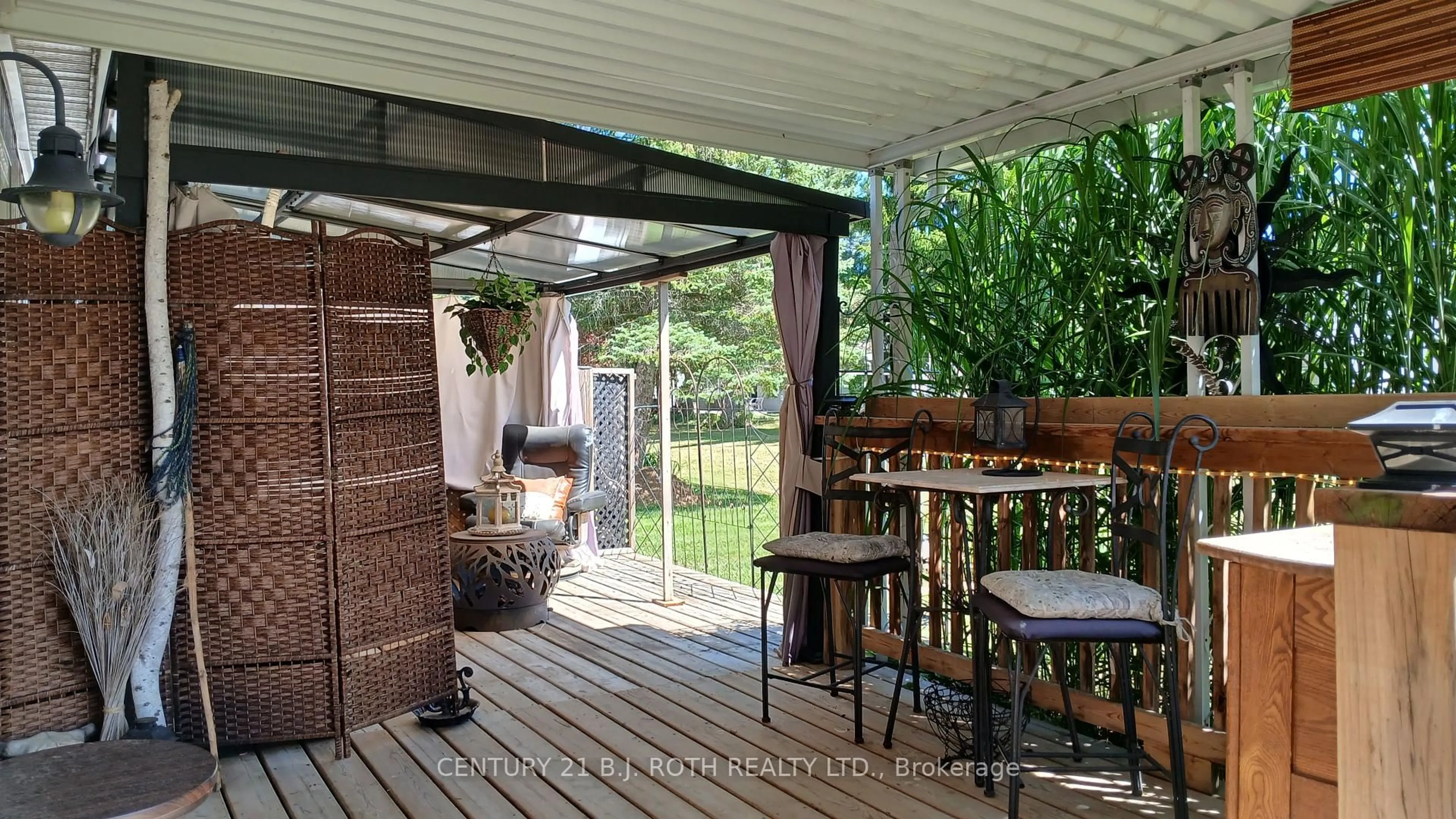 Patio, street for 73 Linden Lane, Innisfil Ontario L9S 1P3