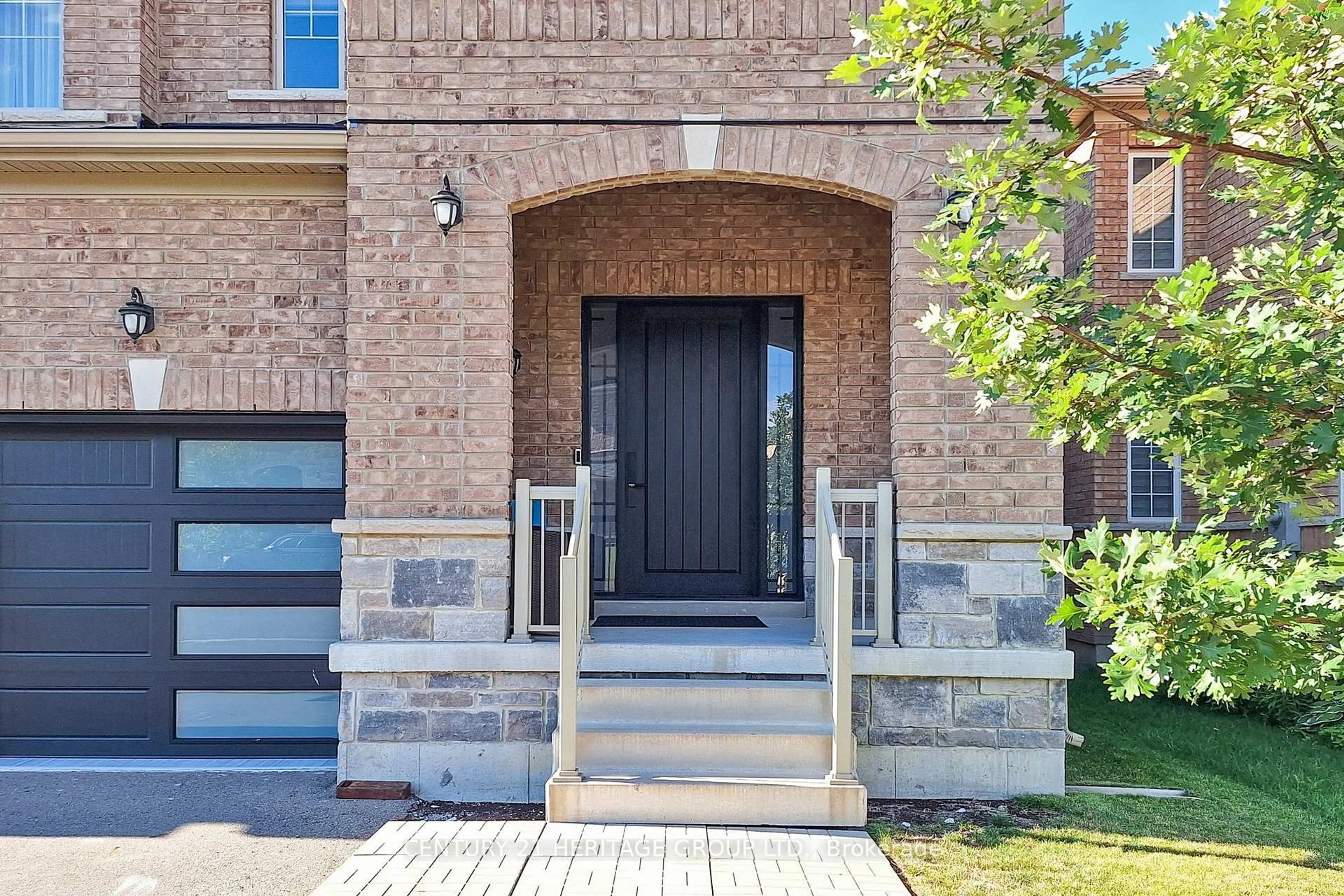 Home with brick exterior material, street for 12 Tupling St, Bradford West Gwillimbury Ontario L3Z 0W8