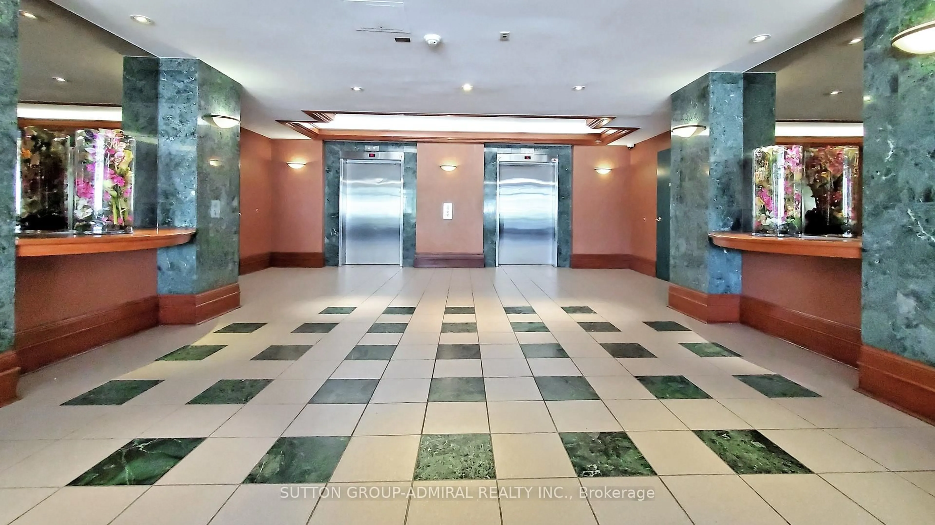 Lobby for 175 Cedar Ave #410, Richmond Hill Ontario L4C 9V3
