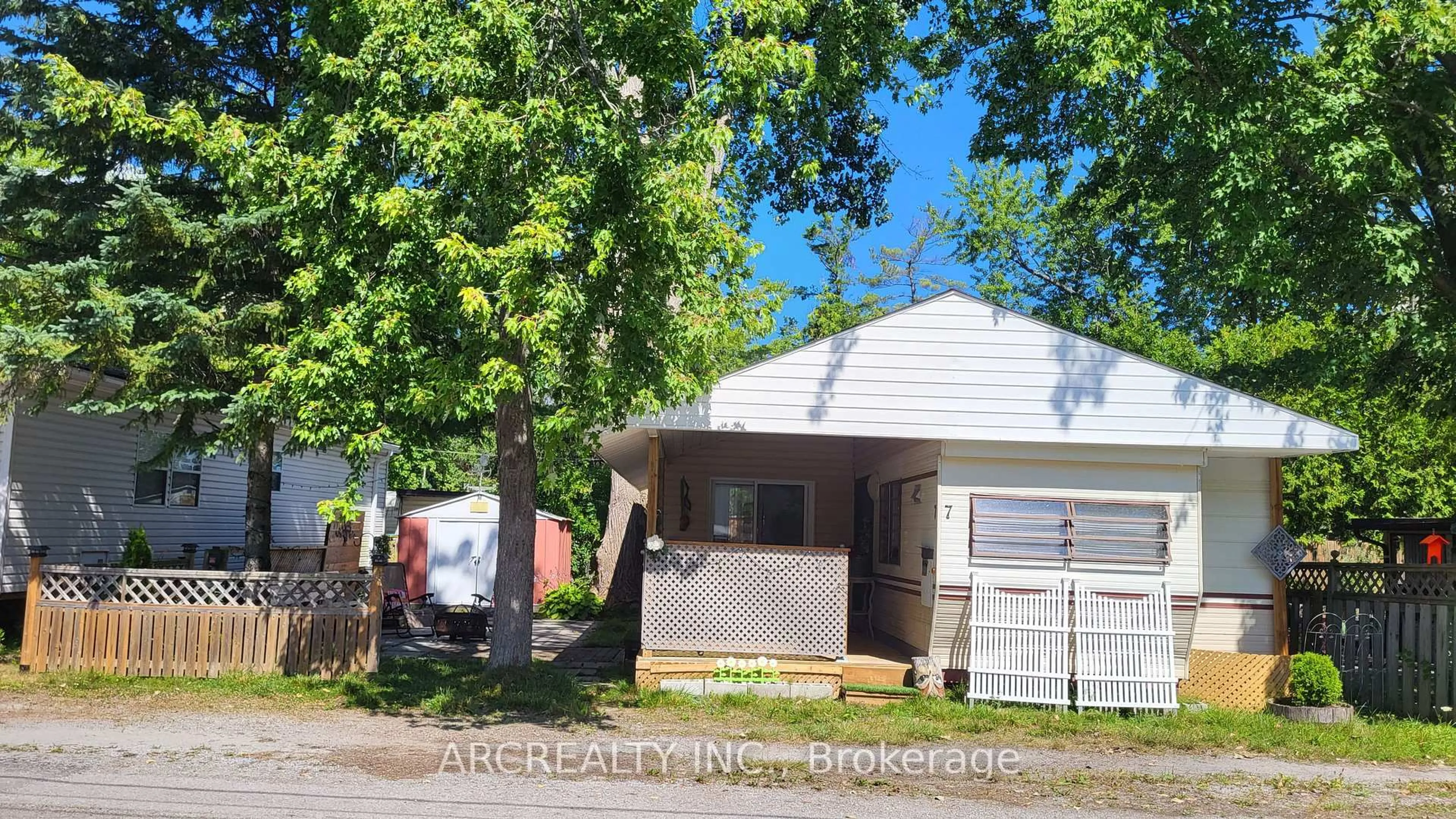 Unknown for 7 Cardinal Lane, Georgina Ontario L0E 1N0