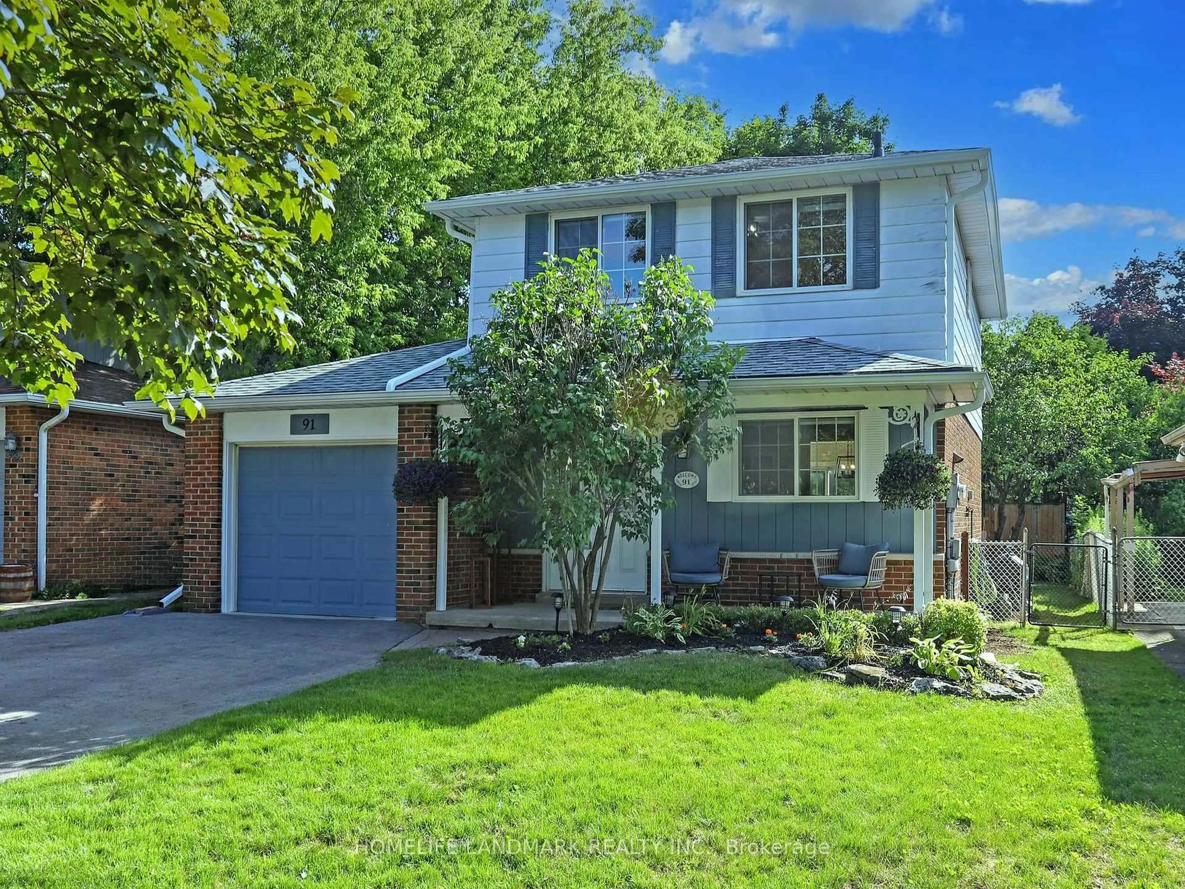 Home with vinyl exterior material, street for 91 Millard St, Whitchurch-Stouffville Ontario L4A 4Y7