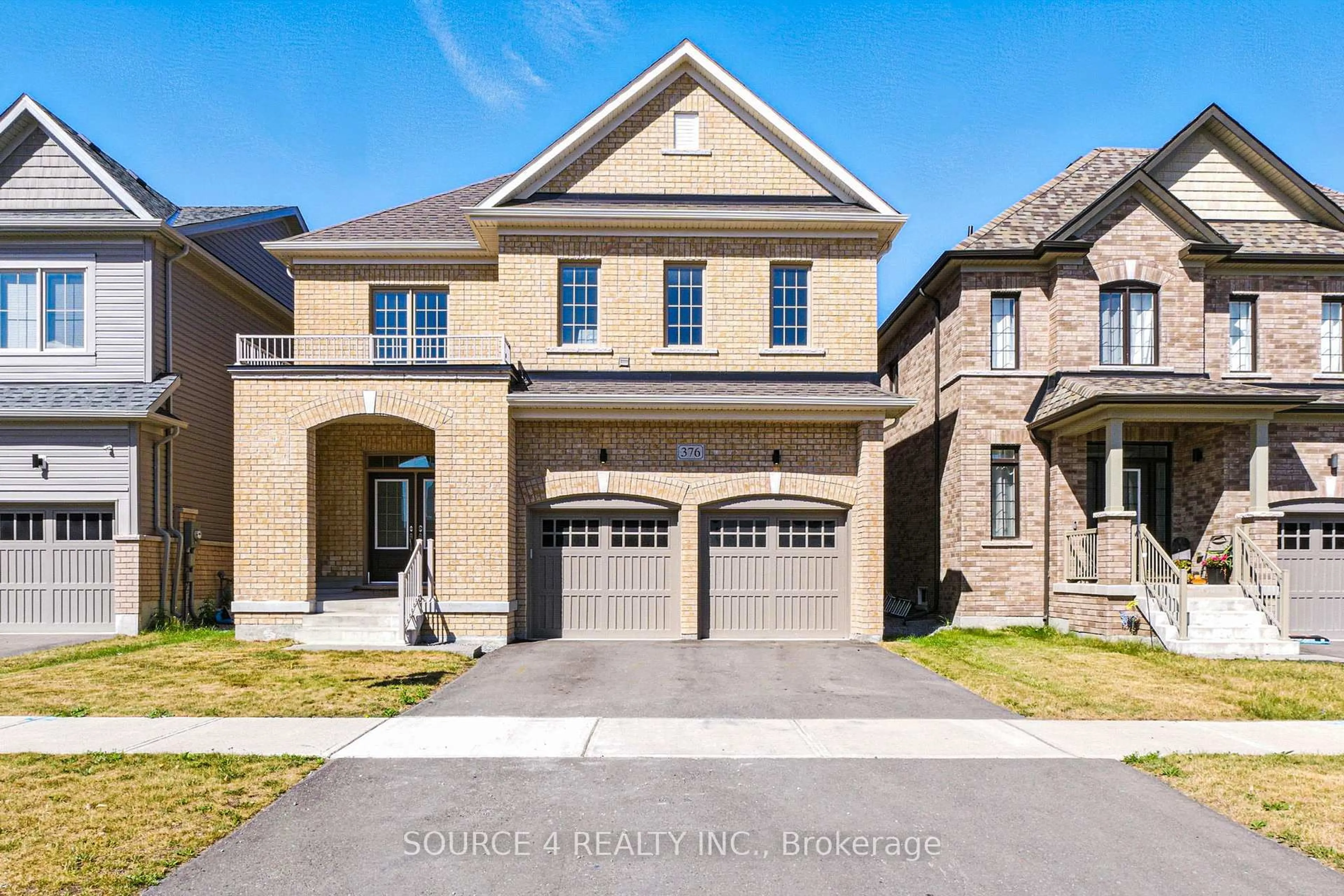 Home with brick exterior material, street for 376 Danny Wheeler Blvd, Georgina Ontario L4P 0K2
