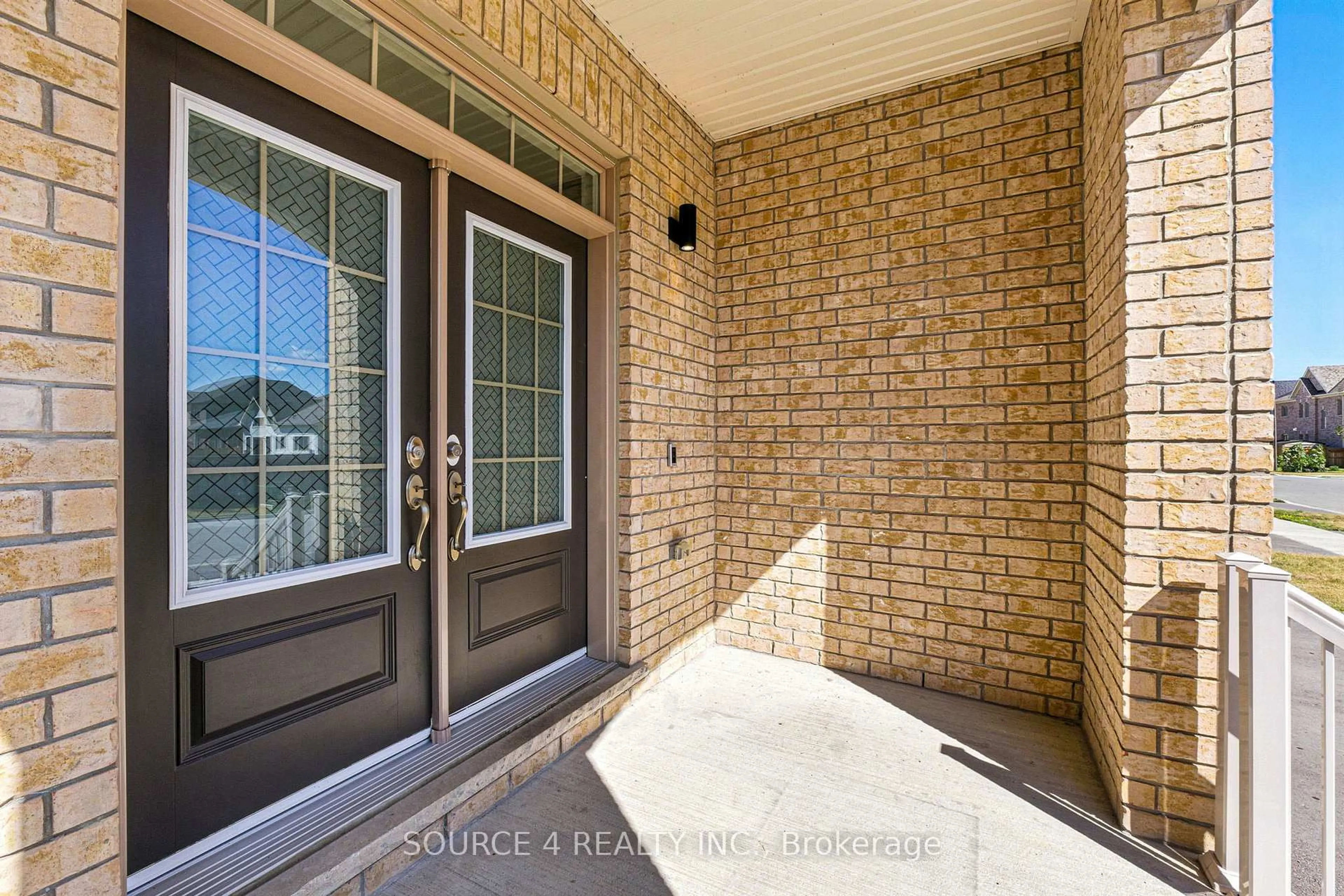Home with brick exterior material, street for 376 Danny Wheeler Blvd, Georgina Ontario L4P 0K2