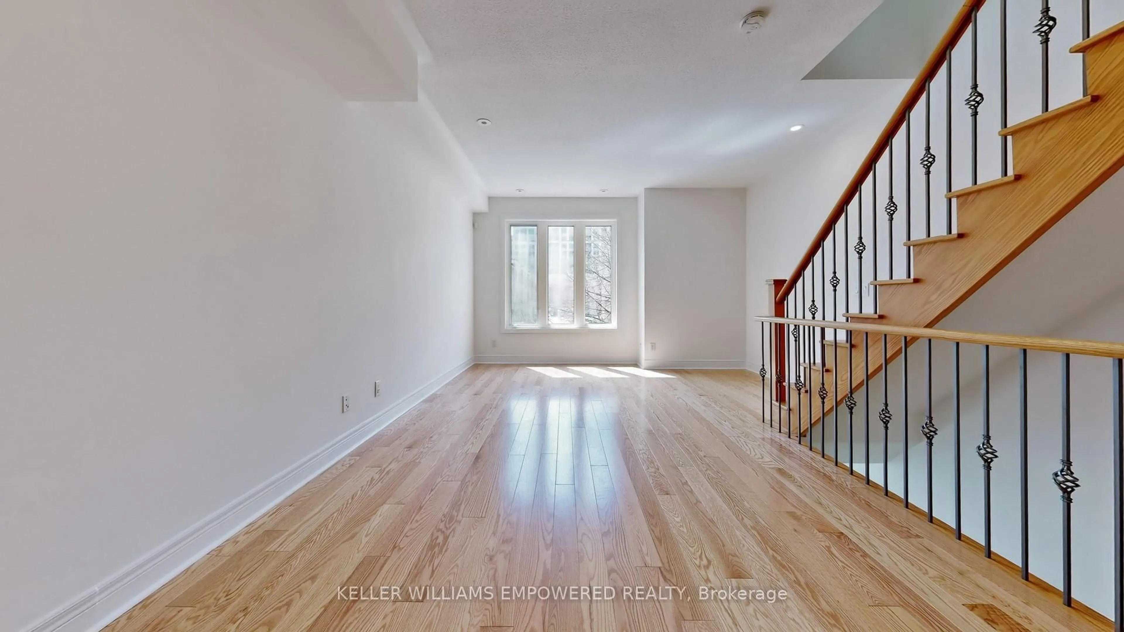 Unknown for 68 Suncrest Blvd #TH 3, Markham Ontario L3T 7Y1