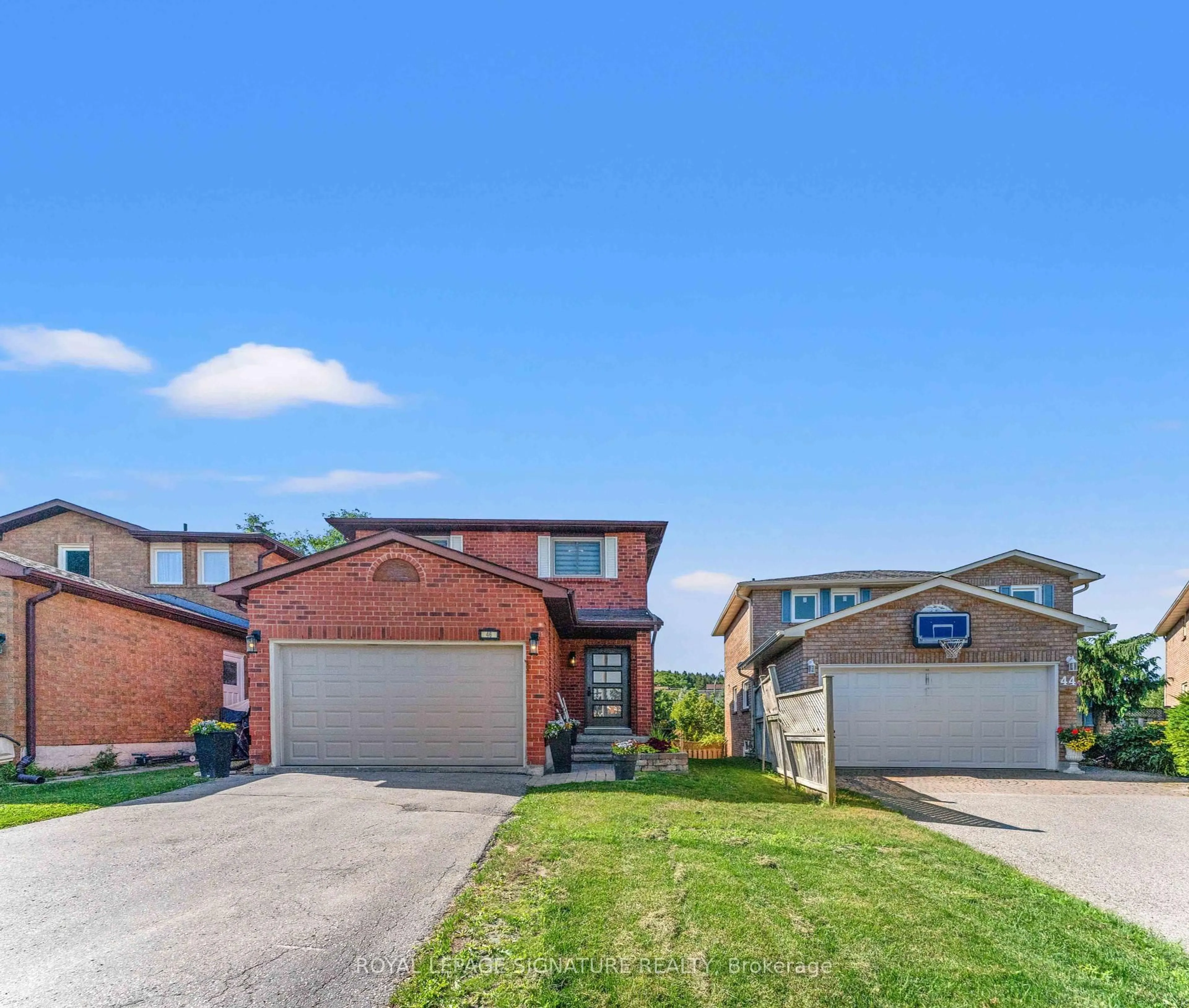 Home with brick exterior material, street for 46 Marchwood Cres, Richmond Hill Ontario L4C 8M4