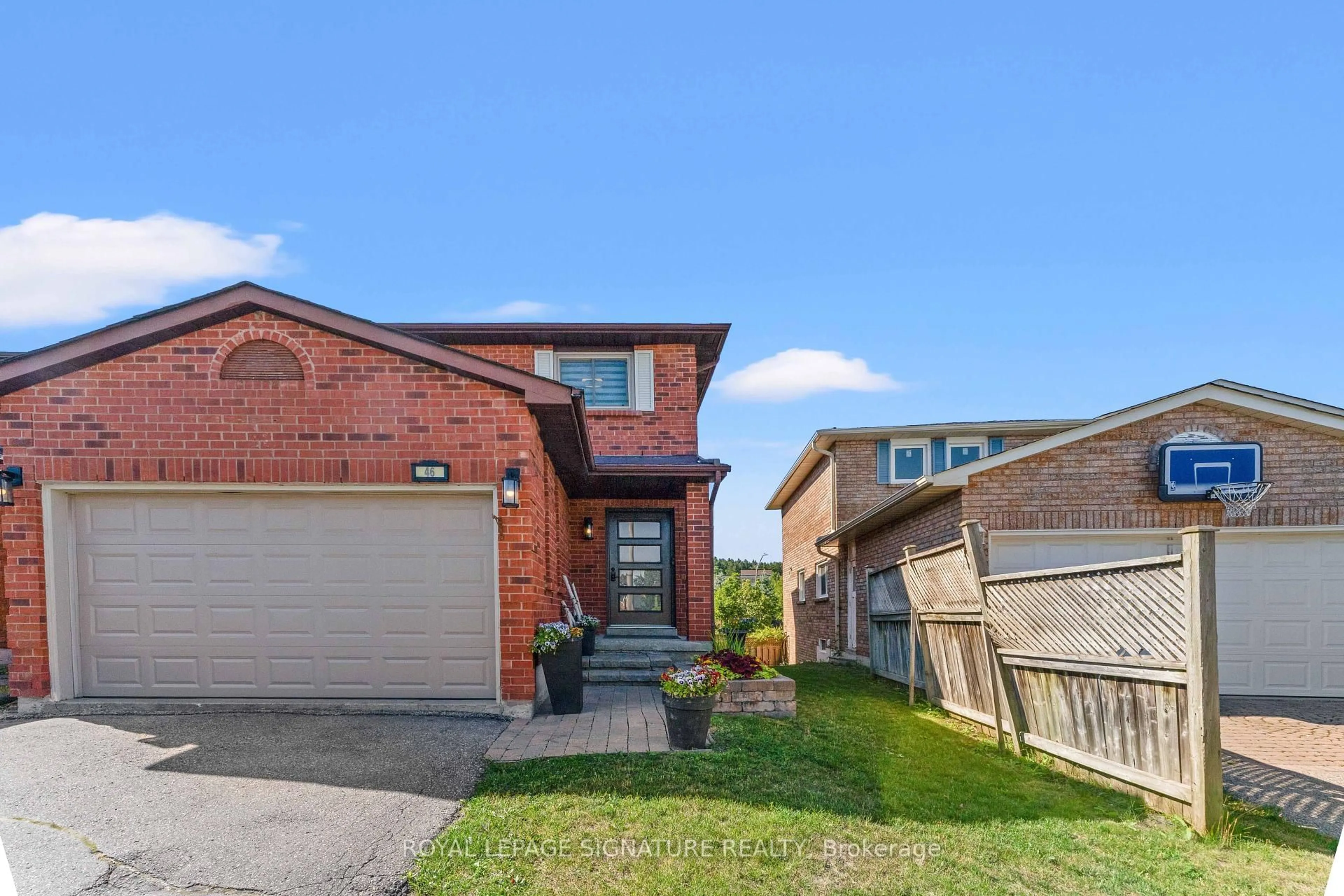 Home with brick exterior material, street for 46 Marchwood Cres, Richmond Hill Ontario L4C 8M4