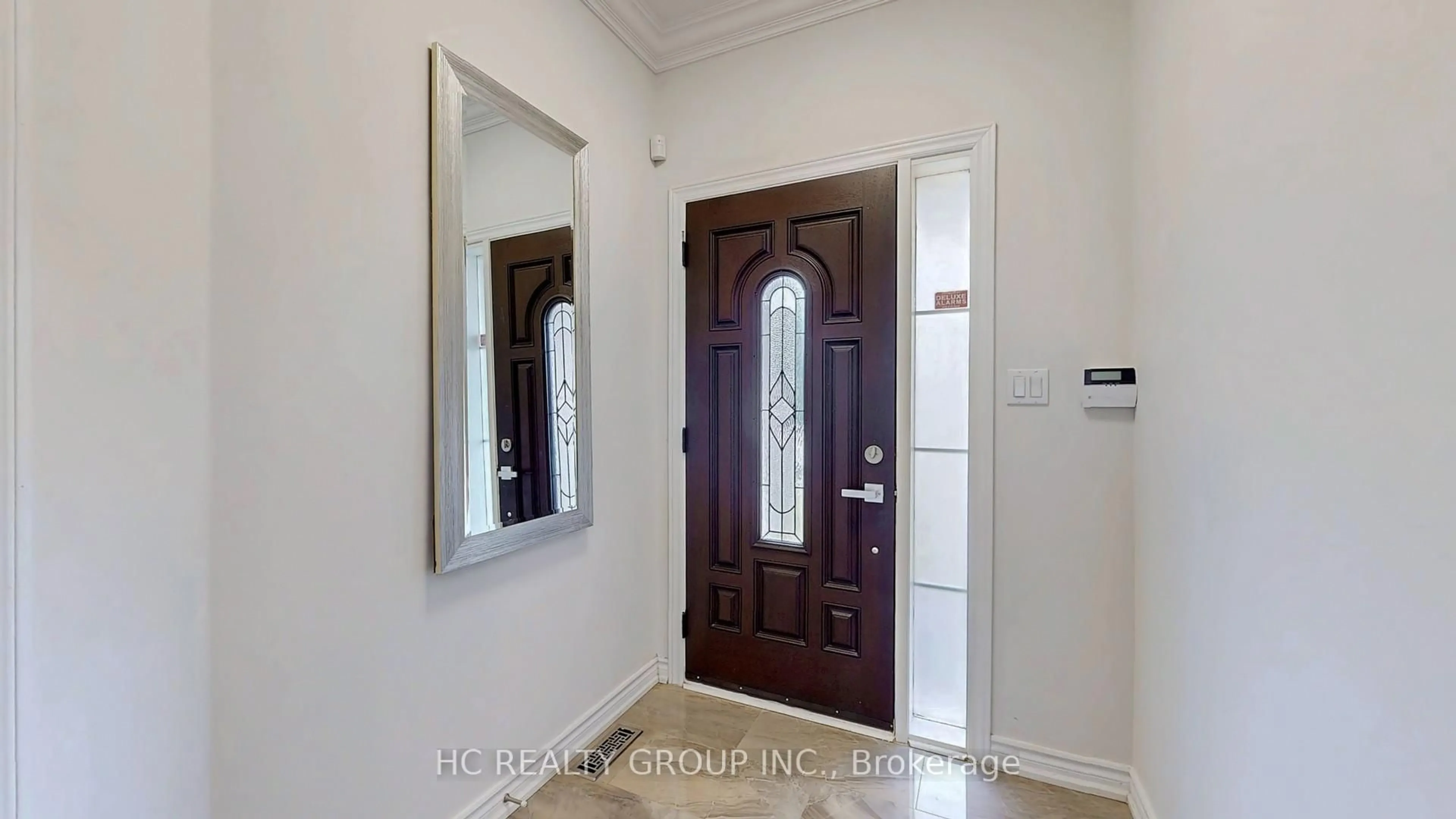 Indoor entryway for 67 Melbourne Dr, Richmond Hill Ontario L4S 2V2