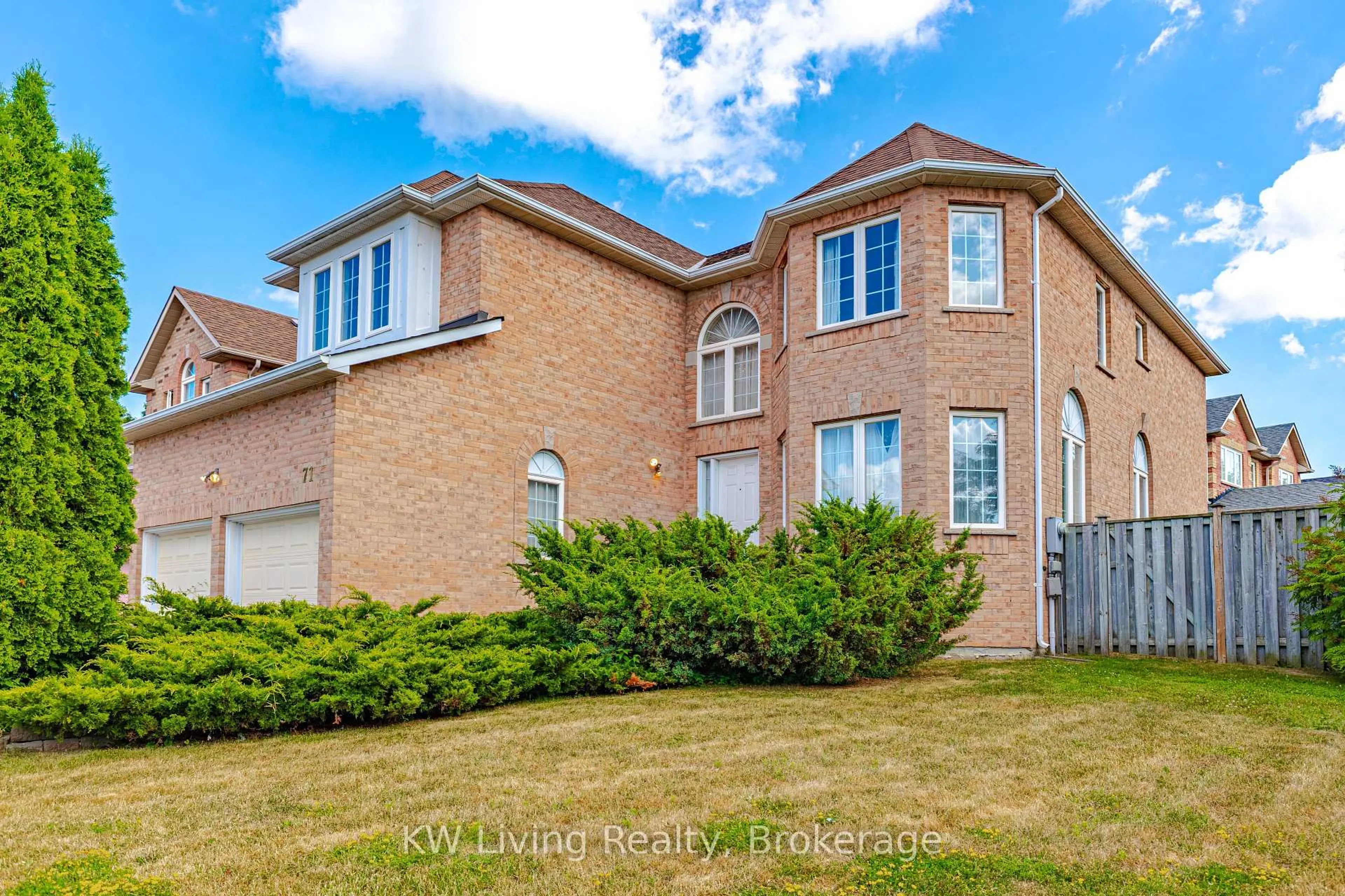 Home with brick exterior material, street for 71 Gillingham Ave, Markham Ontario L3S 3Y3