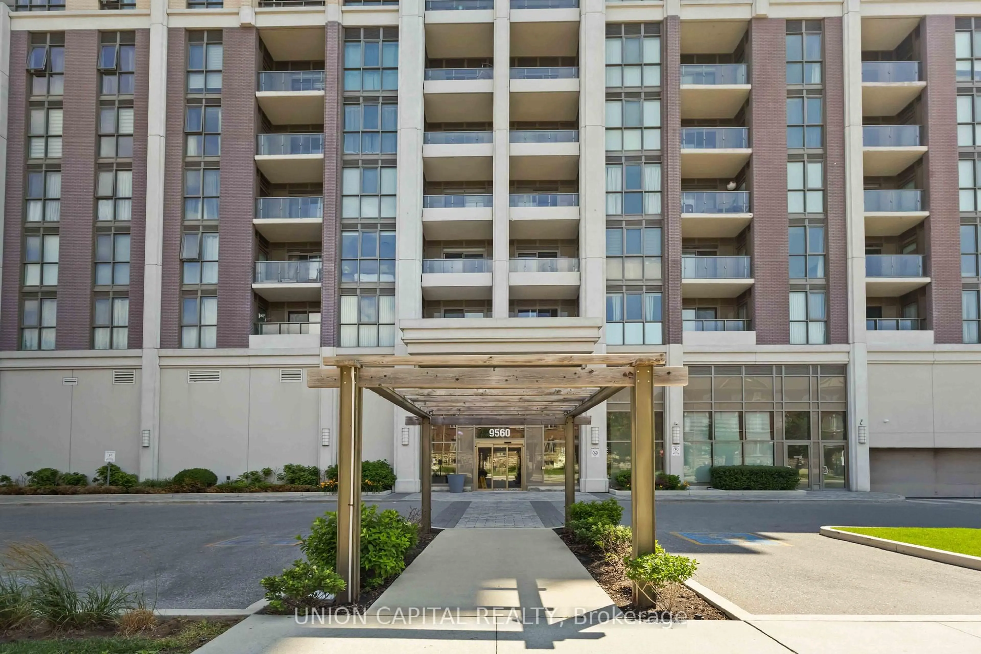 Indoor foyer for 9560 Markham Rd #512, Markham Ontario L6E 0T9
