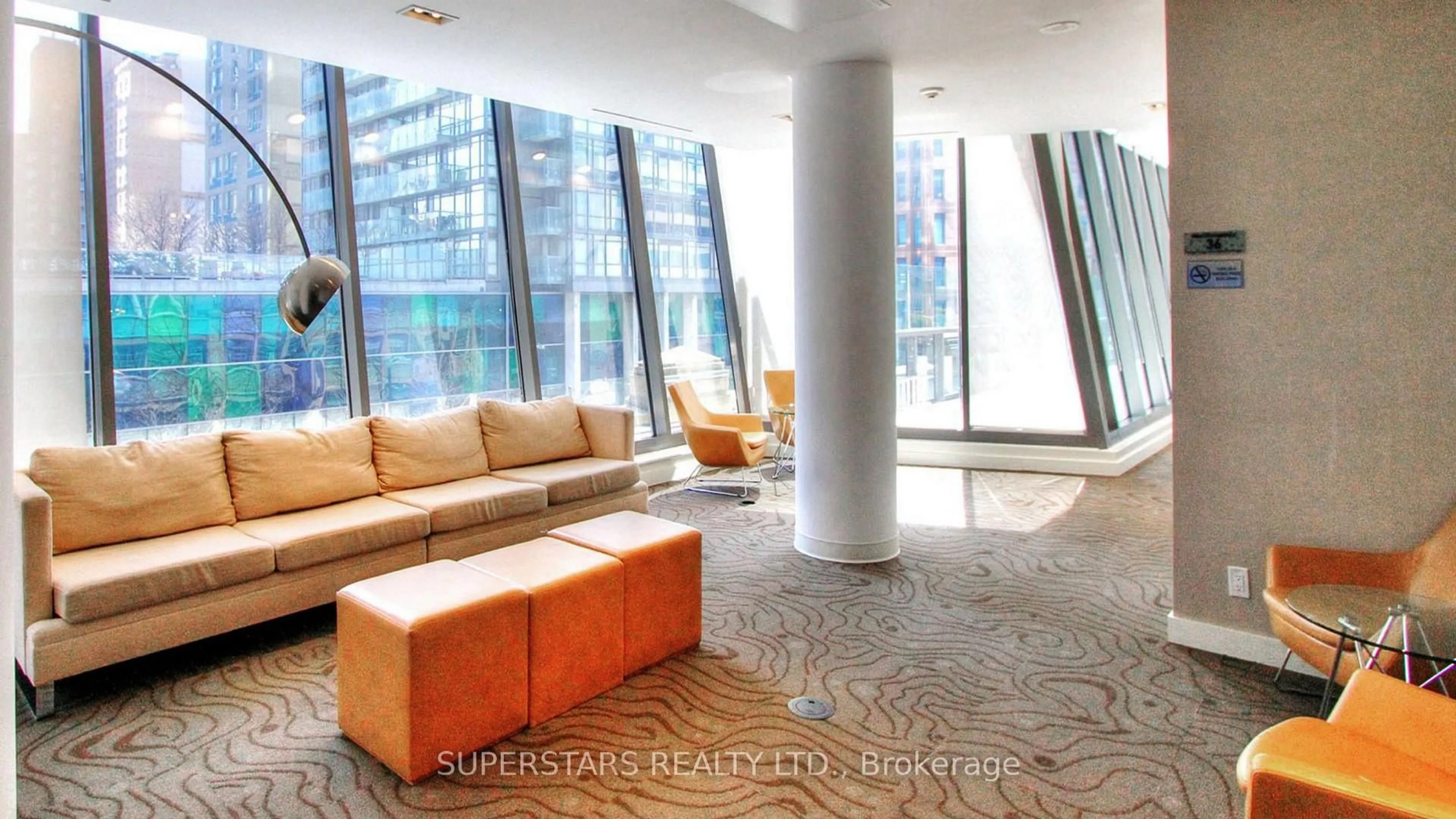 Indoor foyer for 292 Verdale Crossing #1112, Markham Ontario L6G 0H6