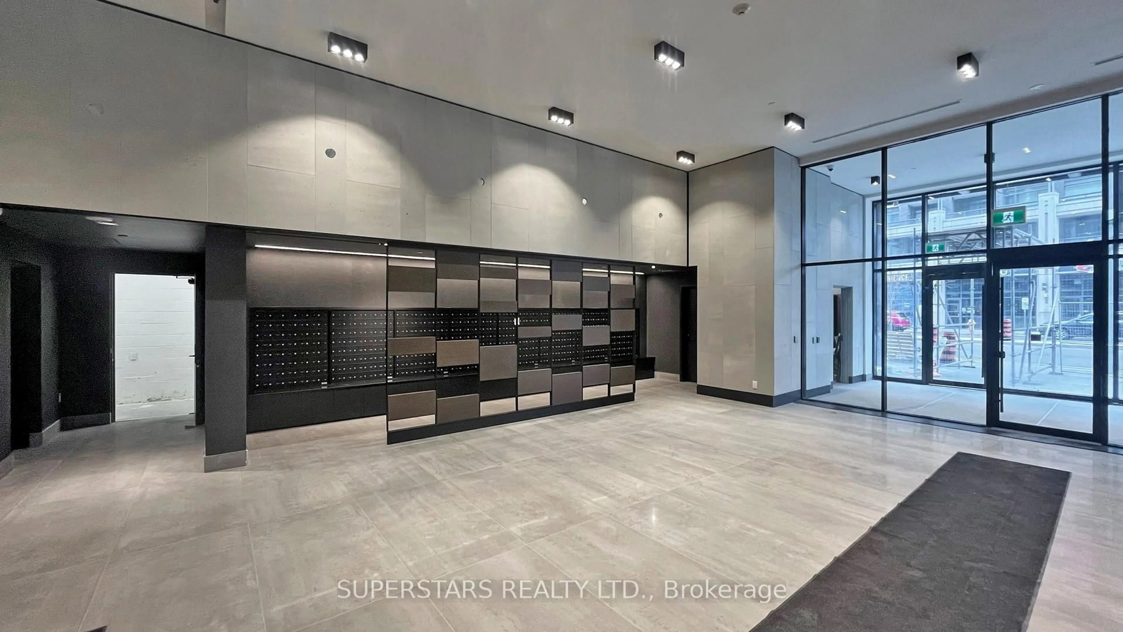 Indoor foyer for 292 Verdale Crossing #1112, Markham Ontario L6G 0H6
