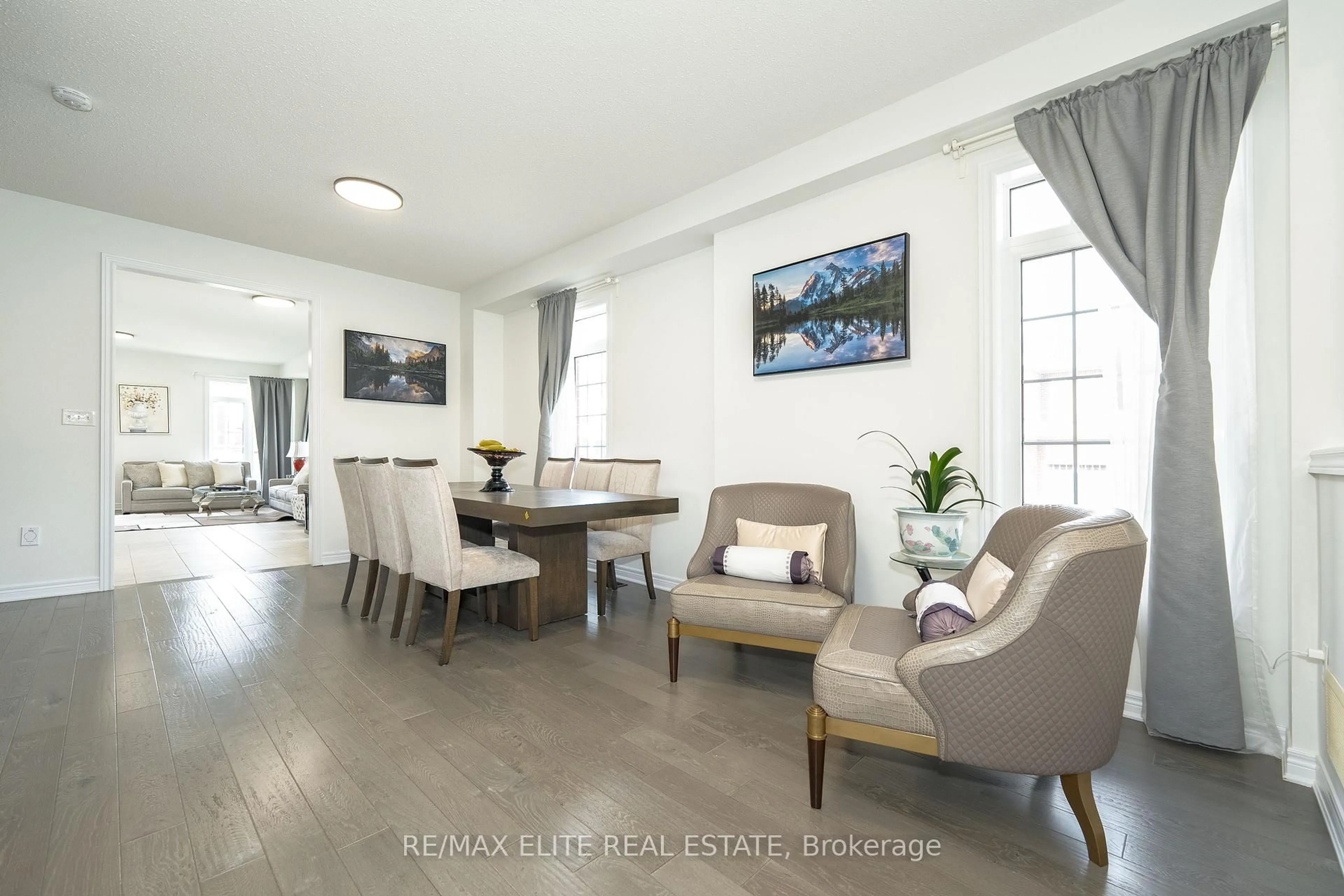 Dining room, wood/laminate floor for 32 Titan Tr, Markham Ontario L3S 0E2
