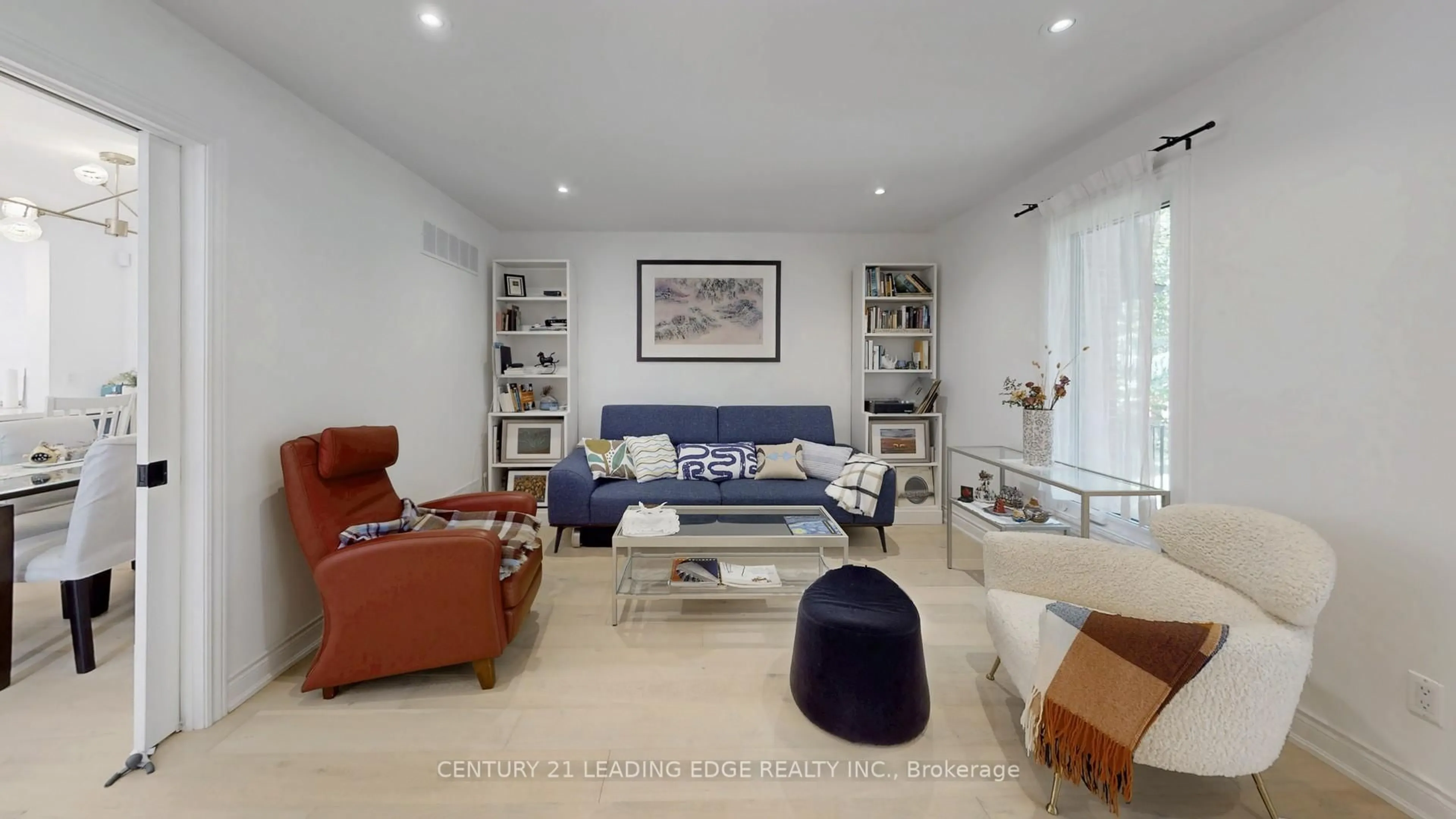 Living room with furniture, unknown for 99 Quail Valley Cres, Markham Ontario L3T 4P9
