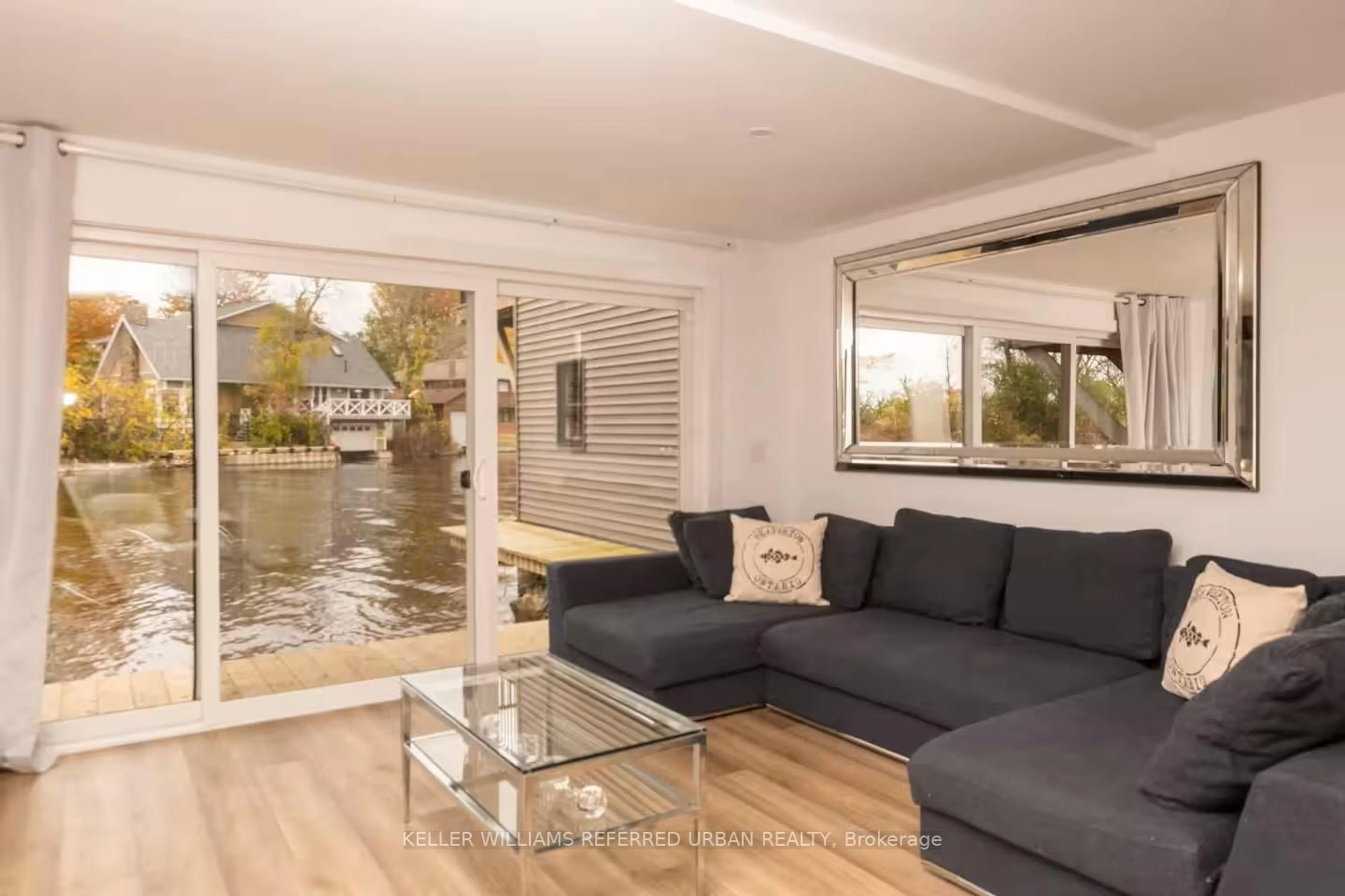 Living room with furniture, unknown for 18 Harbour Park Cres, Brock Ontario L0K 1A0