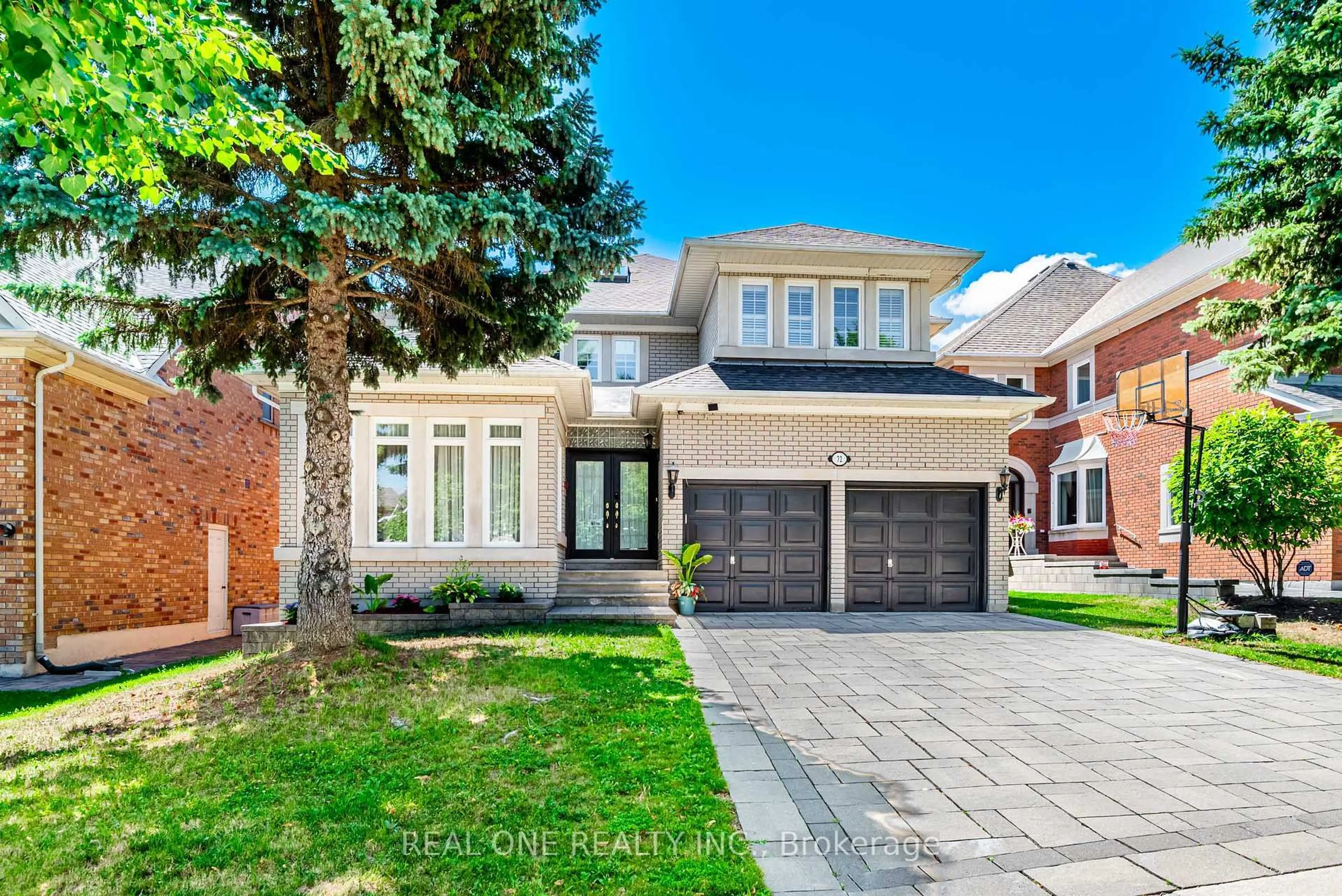 Home with brick exterior material, street for 72 Cassandra Cres, Richmond Hill Ontario L4B 4A1