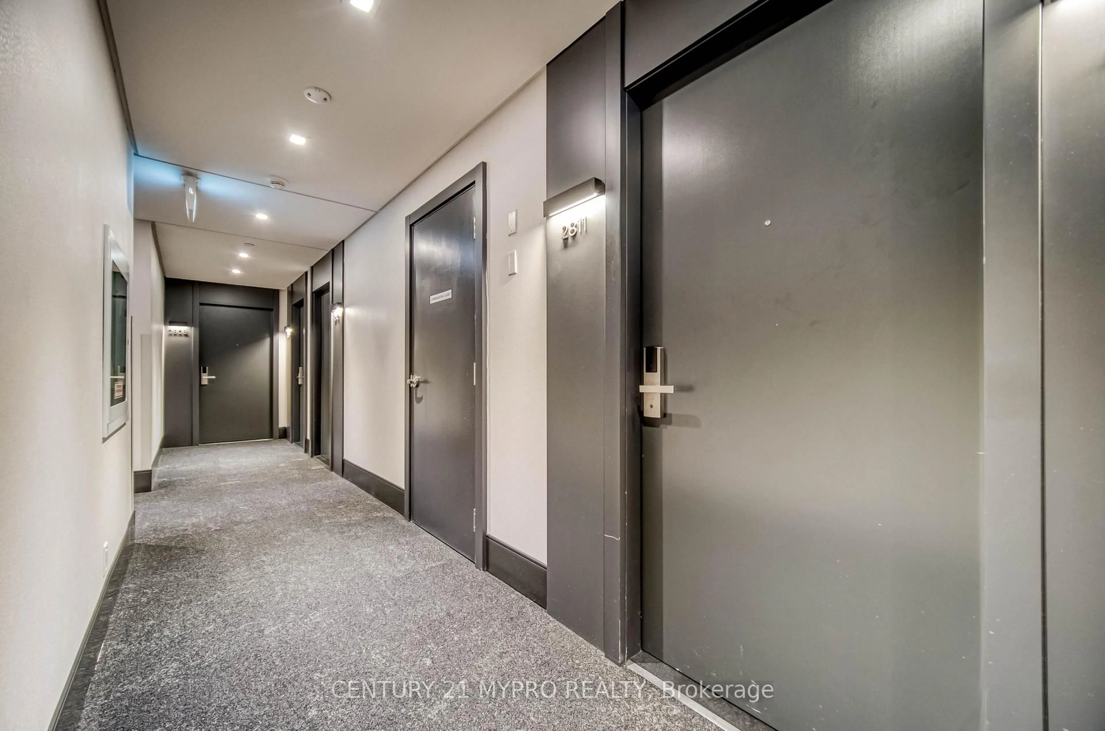 Indoor foyer for 12 Gandhi Lane #2811, Markham Ontario L3T 0G8
