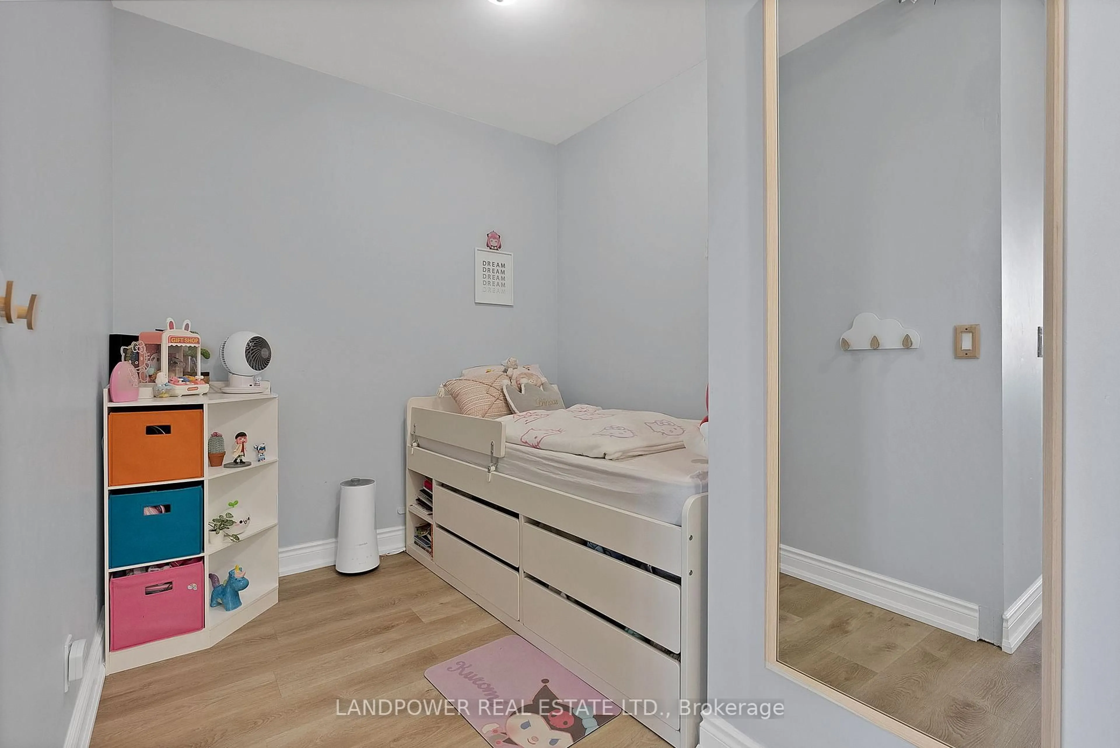 Bedroom with bed, unknown for 99 South Town Centre Blvd #916, Markham Ontario L6G 0E9
