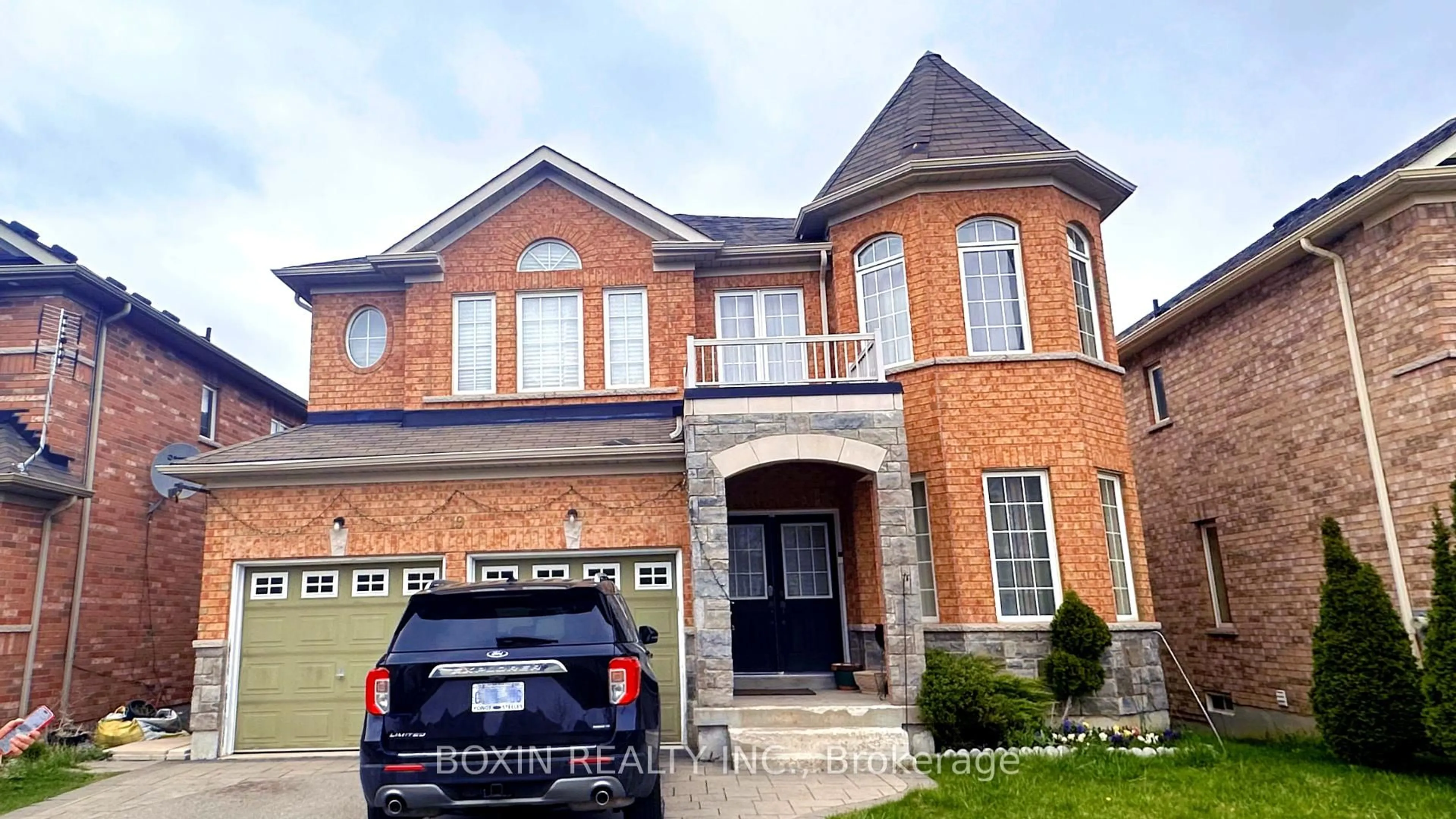 Home with brick exterior material, street for 19 Colesbrook Rd, Richmond Hill Ontario L4S 0C6