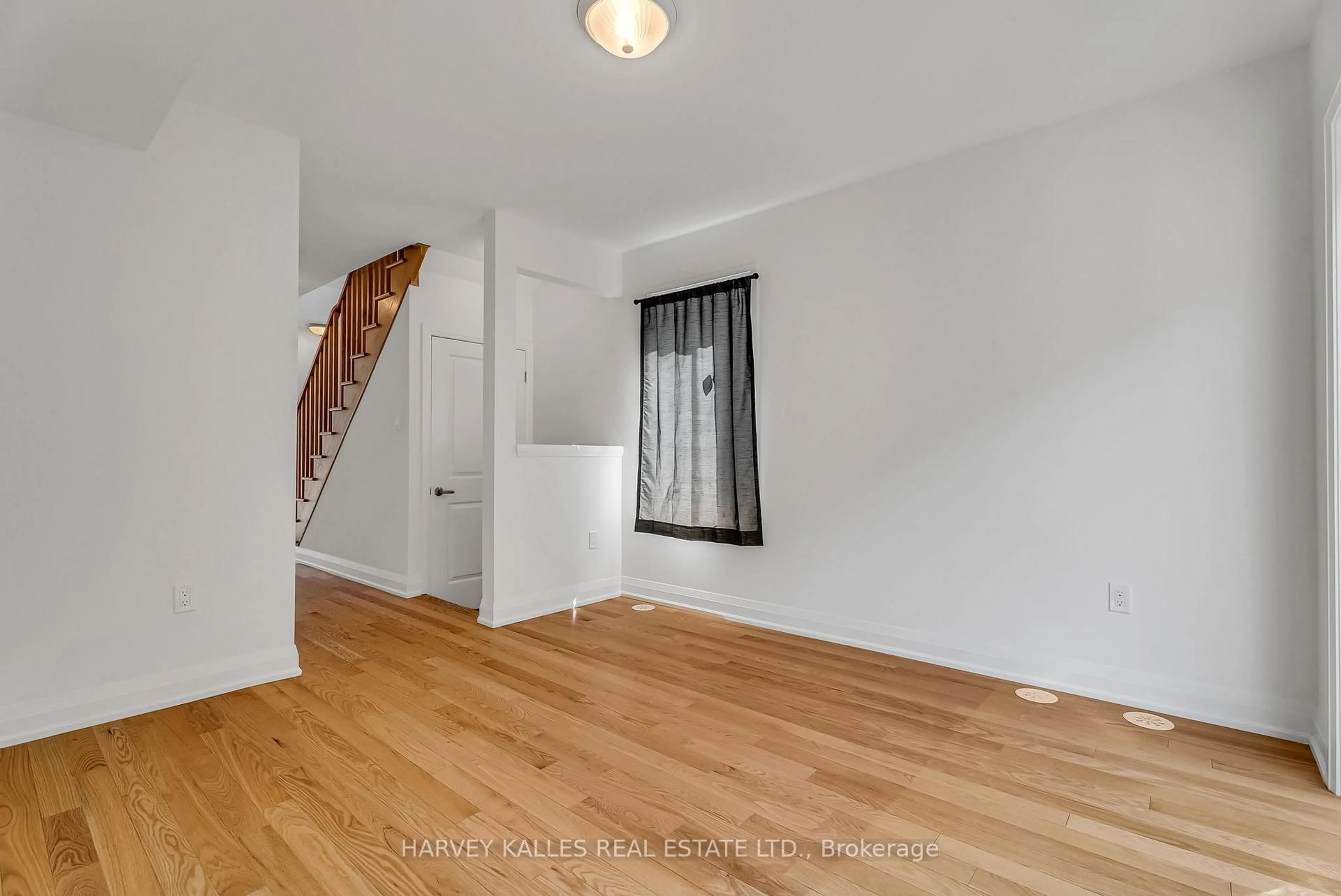 Unknown for 106 Moneypenny Pl, Vaughan Ontario L4J 0L1