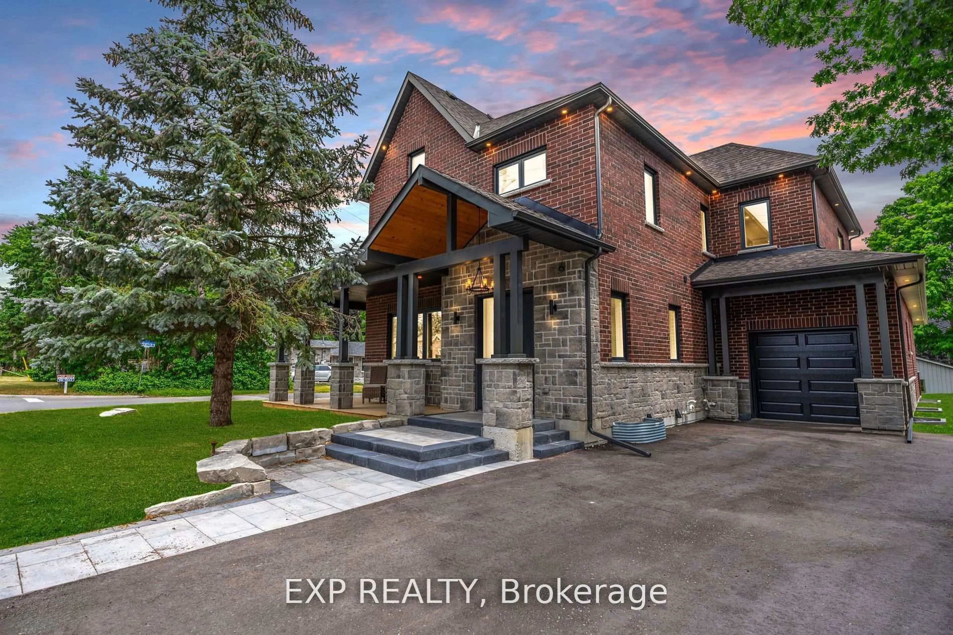 Home with brick exterior material, building for 271 Main St, Uxbridge Ontario L9P 1R9