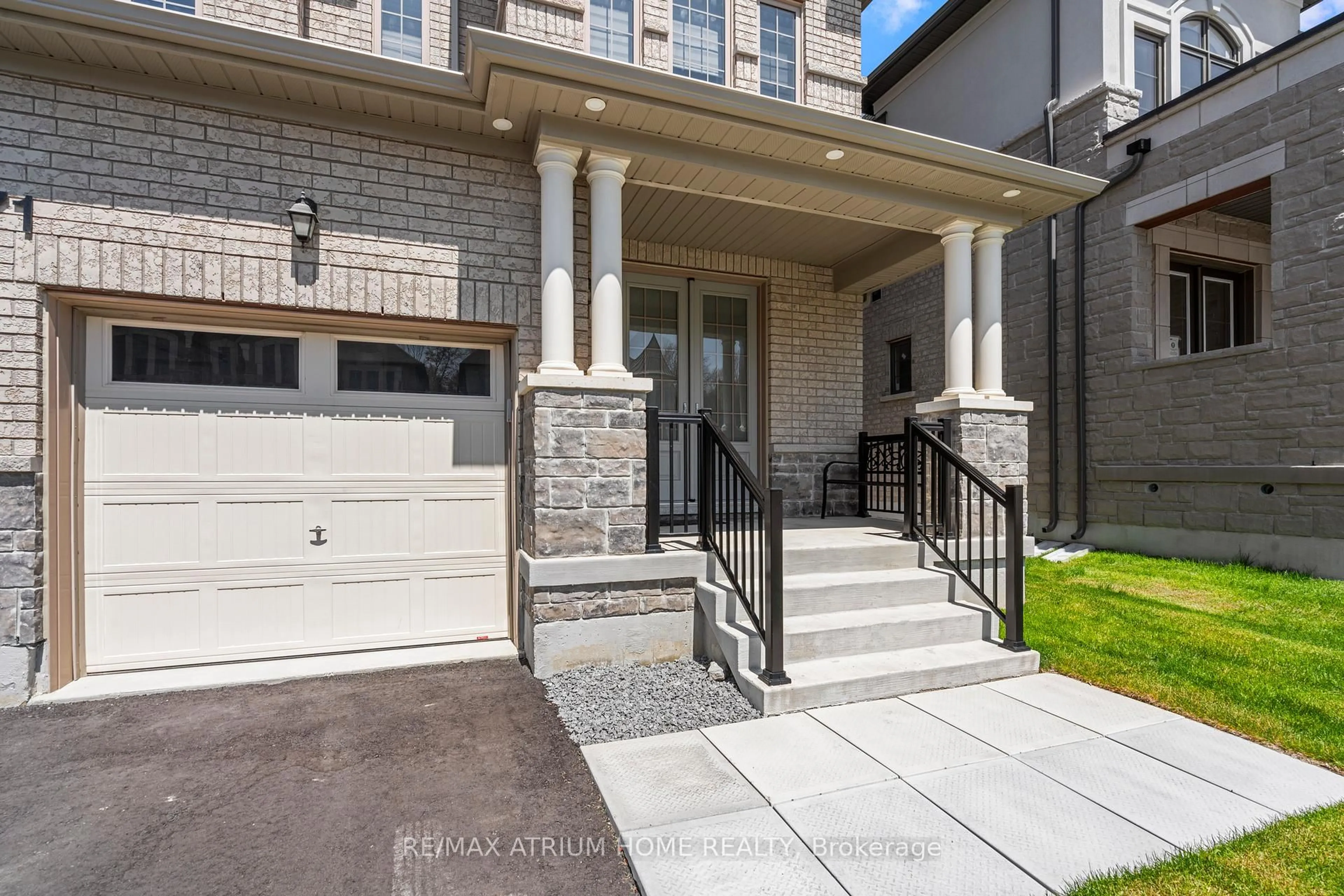 Unknown for 71 Silk Twist Dr, East Gwillimbury Ontario L9N 0W4
