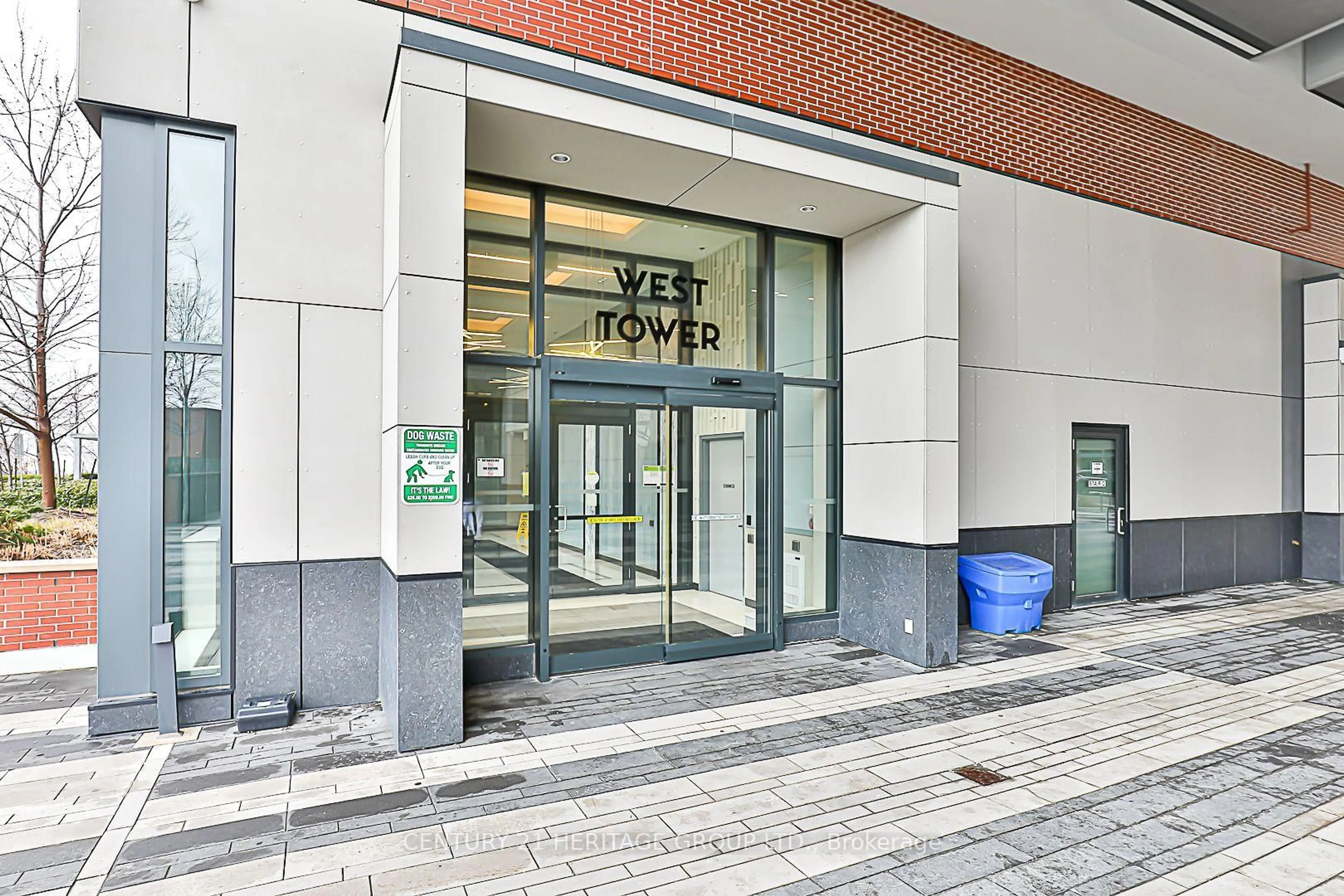 Indoor foyer for 99 Eagle Rock Way #226, Vaughan Ontario L6A 5A7