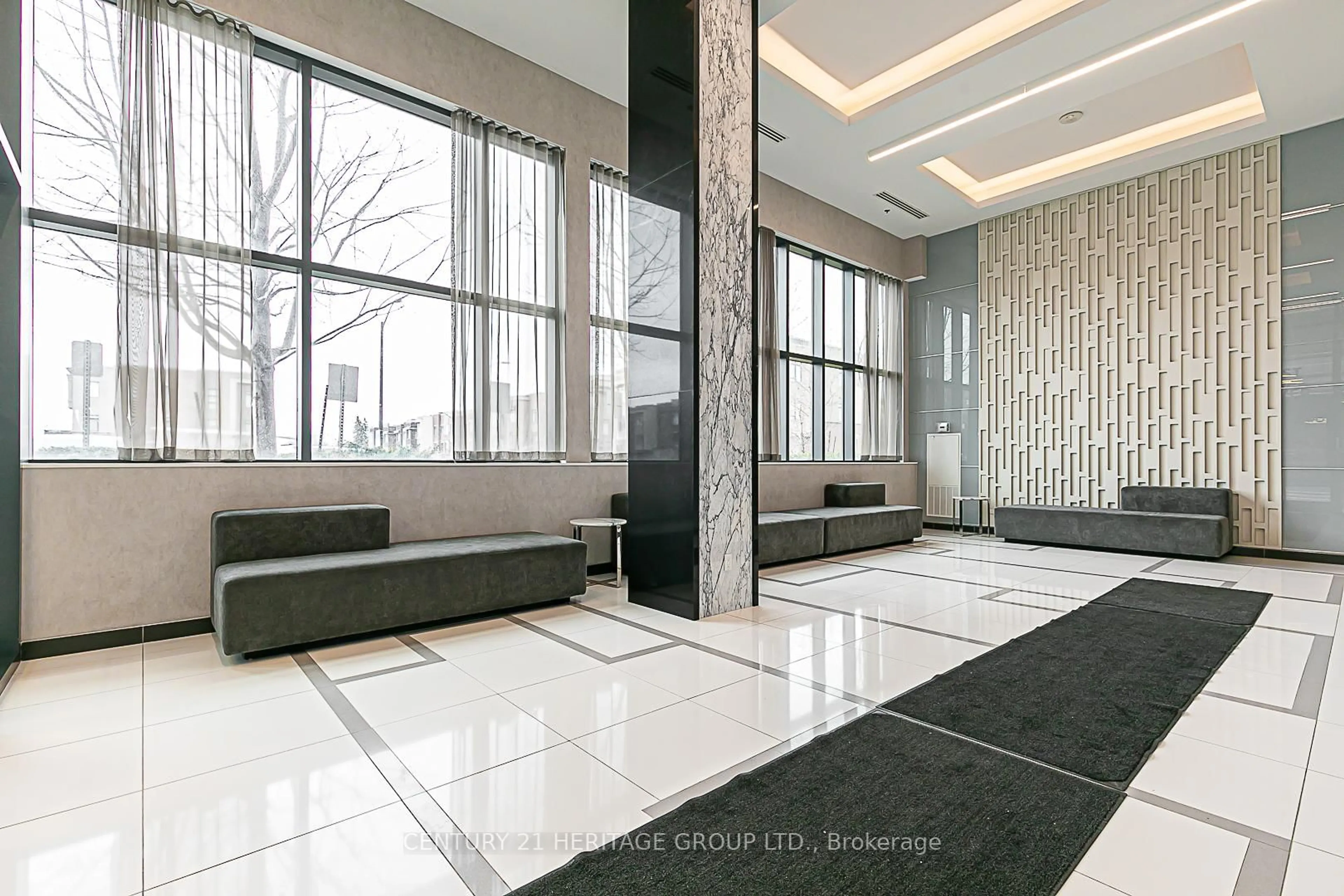 Indoor foyer for 99 Eagle Rock Way #226, Vaughan Ontario L6A 5A7