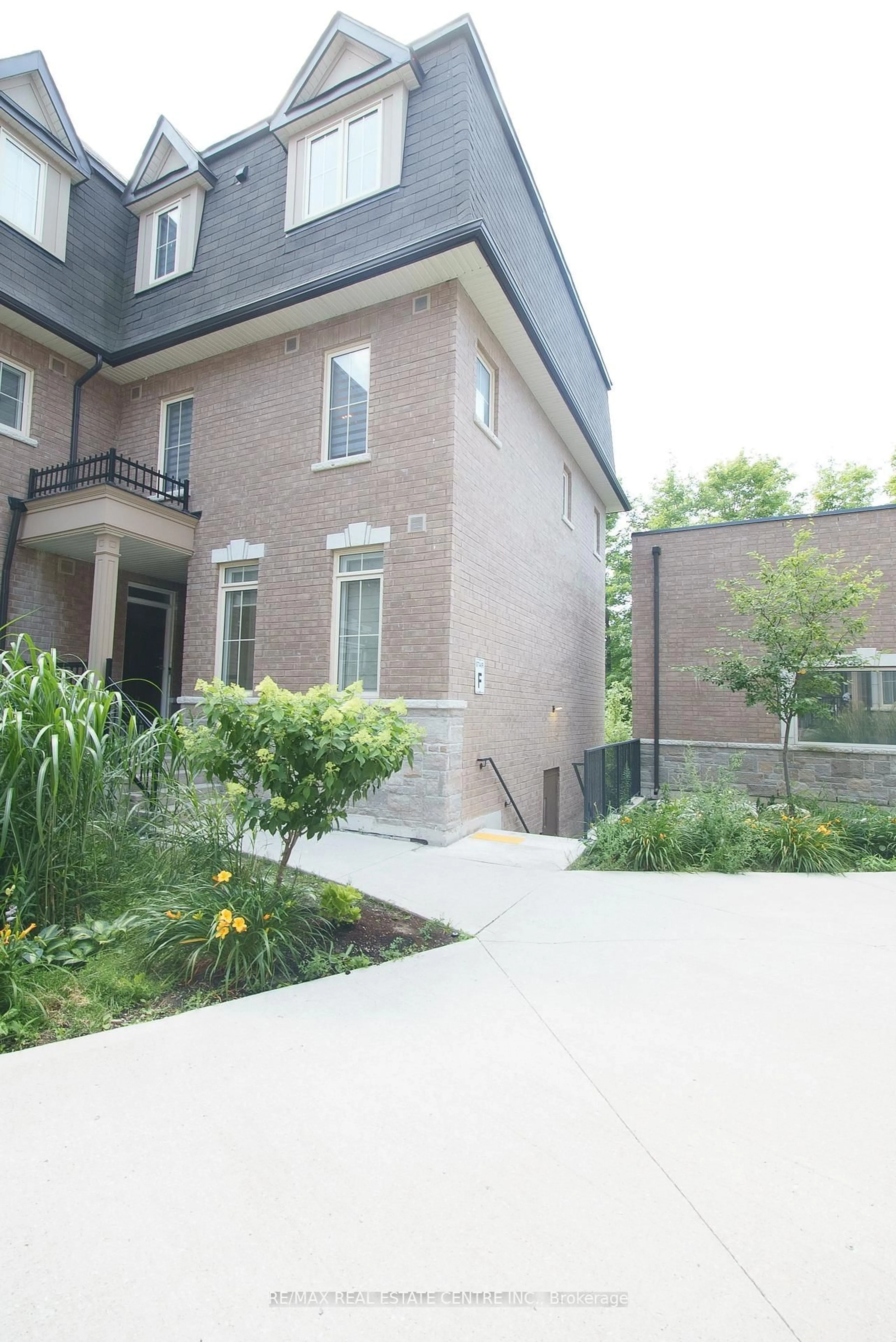 Home with brick exterior material, street for 181 Parktree Dr #42, Vaughan Ontario L6A 5B1