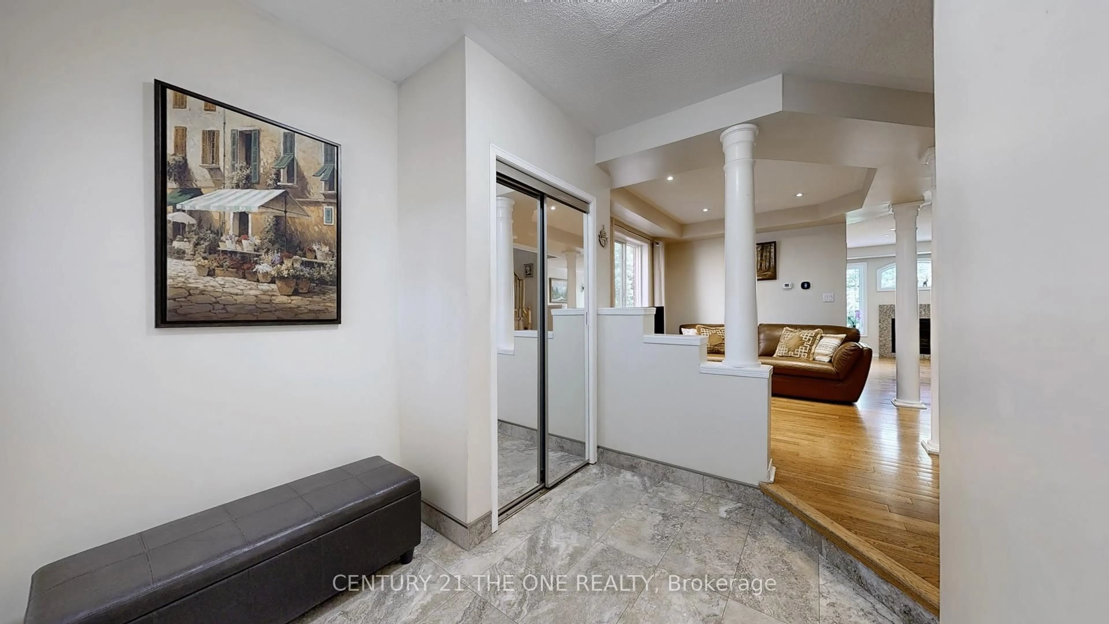 Indoor foyer for 34 Long Point Dr, Richmond Hill Ontario L4E 3W8
