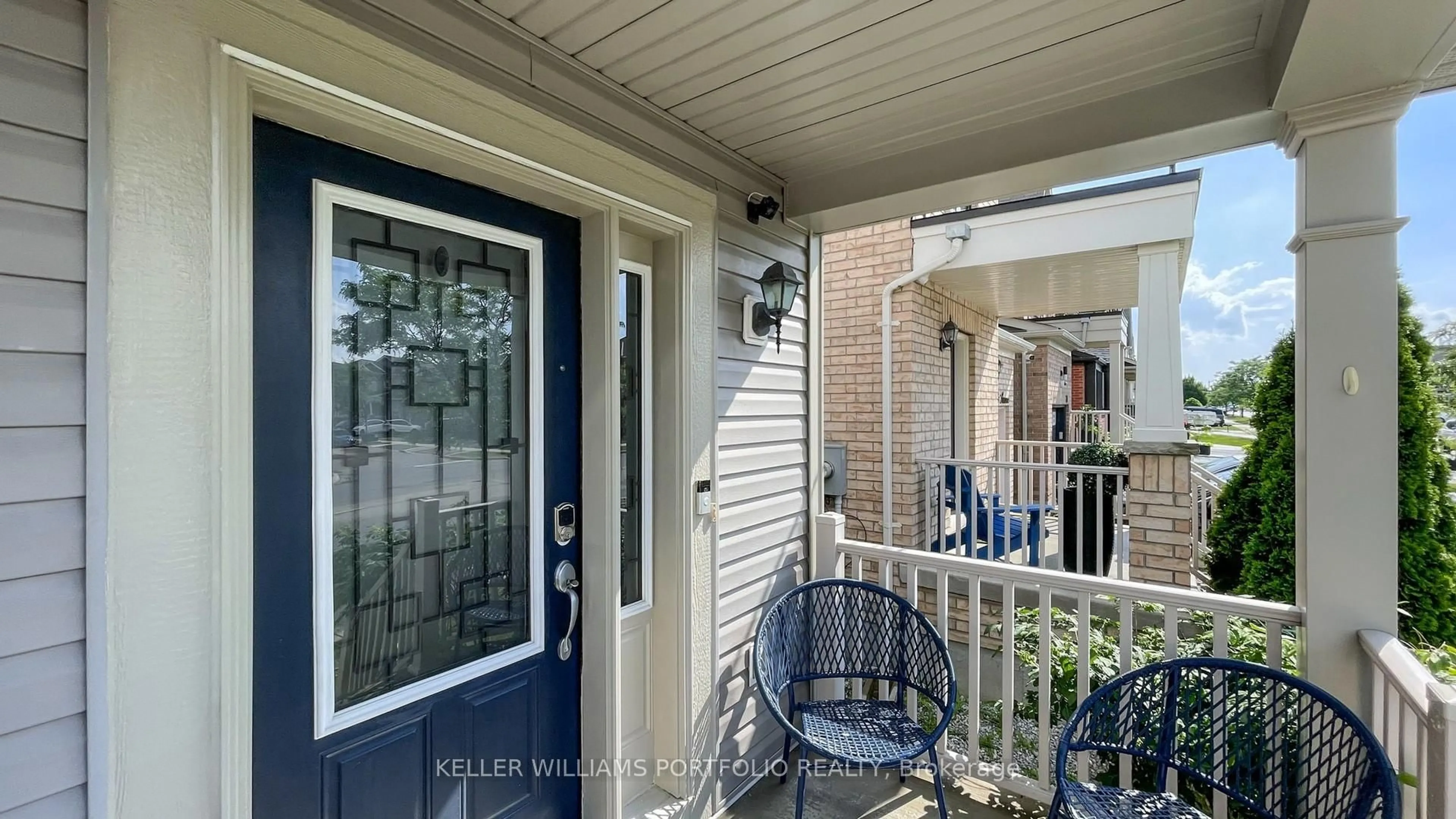 Indoor entryway for 773 Miller Park Ave, Bradford West Gwillimbury Ontario L3Z 0L8