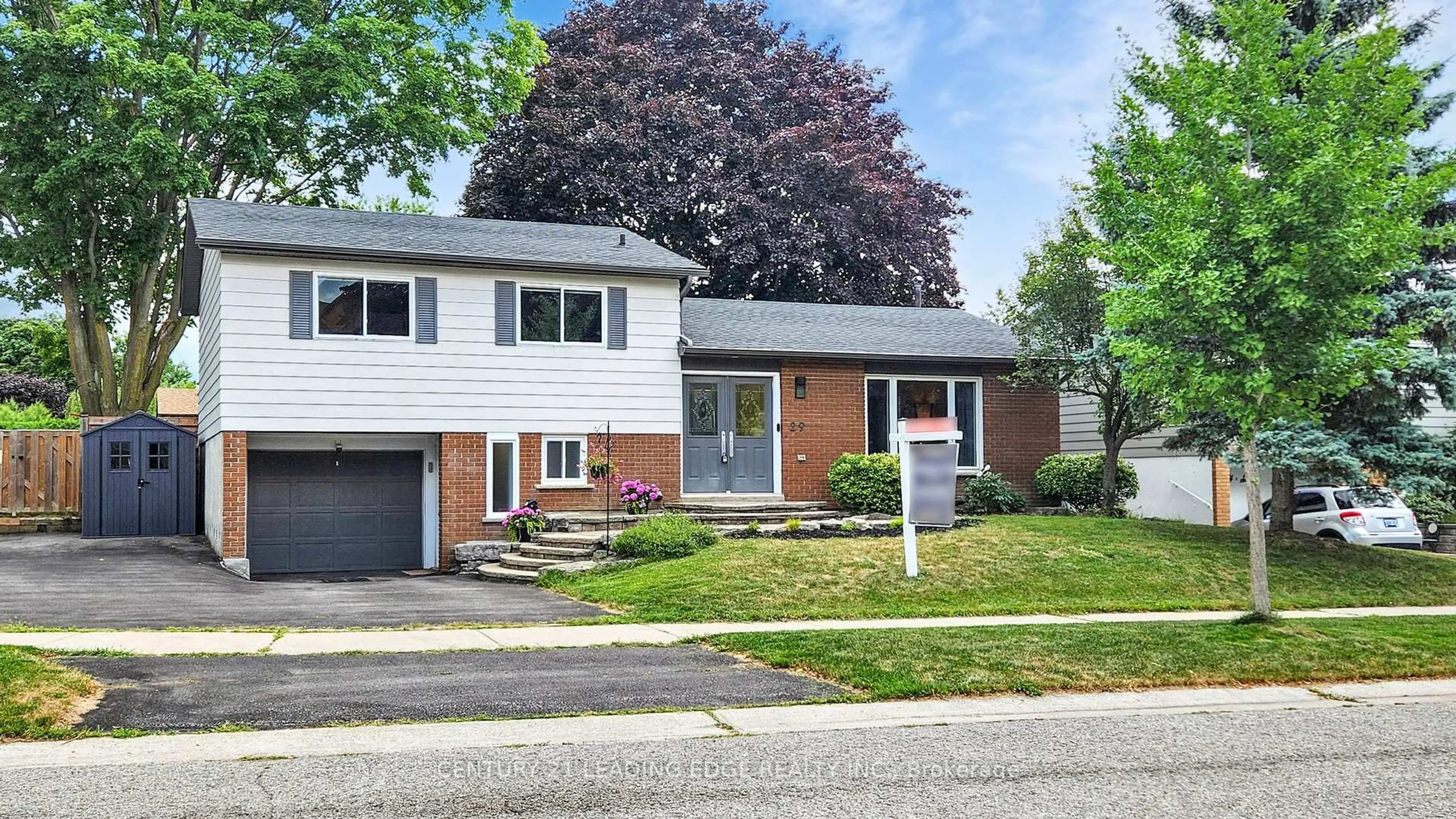 Home with vinyl exterior material, street for 29 Sir Caradoc Pl, Markham Ontario L3P 2X5