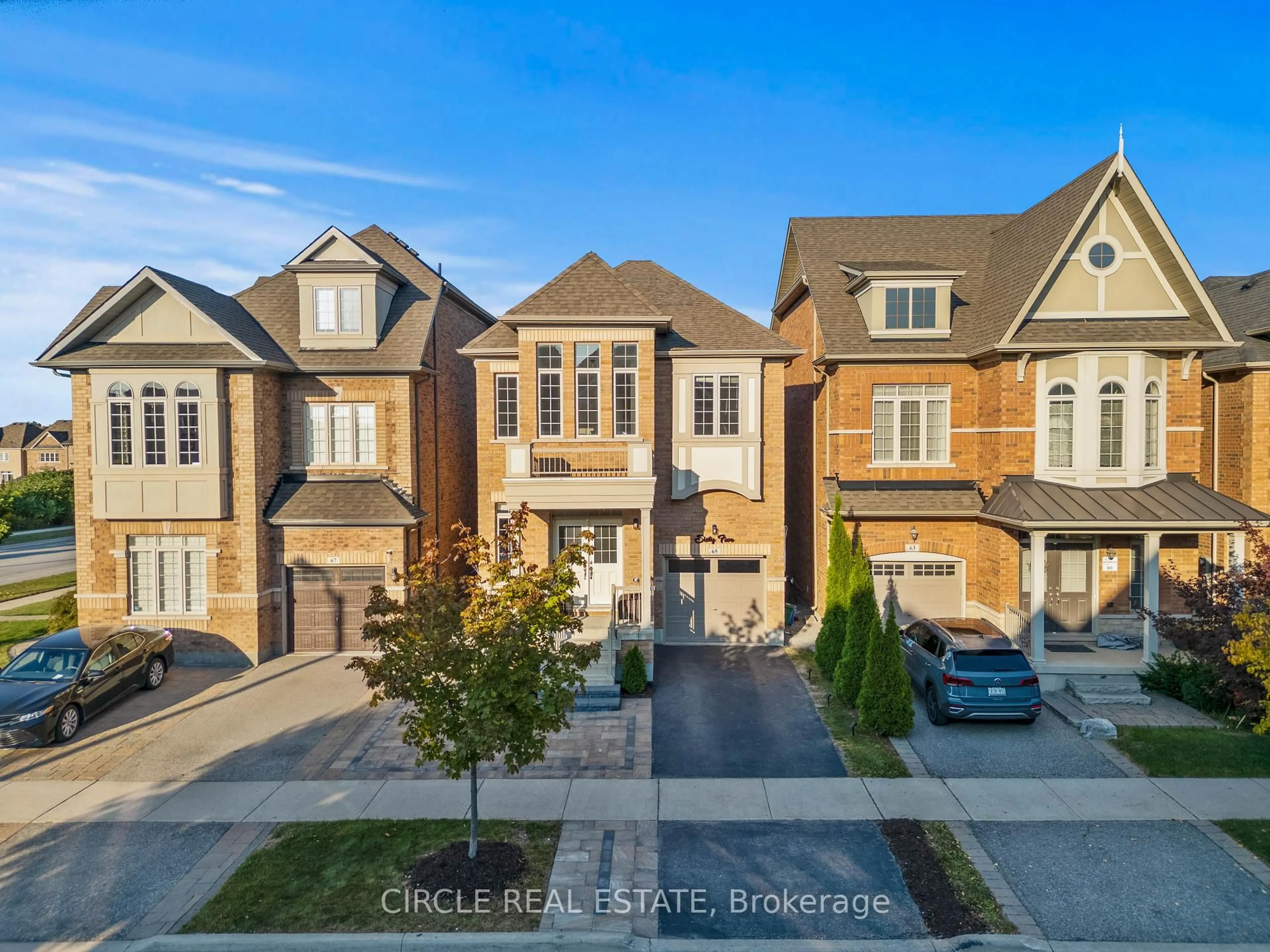 A pic from outside/outdoor area/front of a property/back of a property/a pic from drone, street for 65 Hopewell St, Vaughan Ontario L4H 3N5