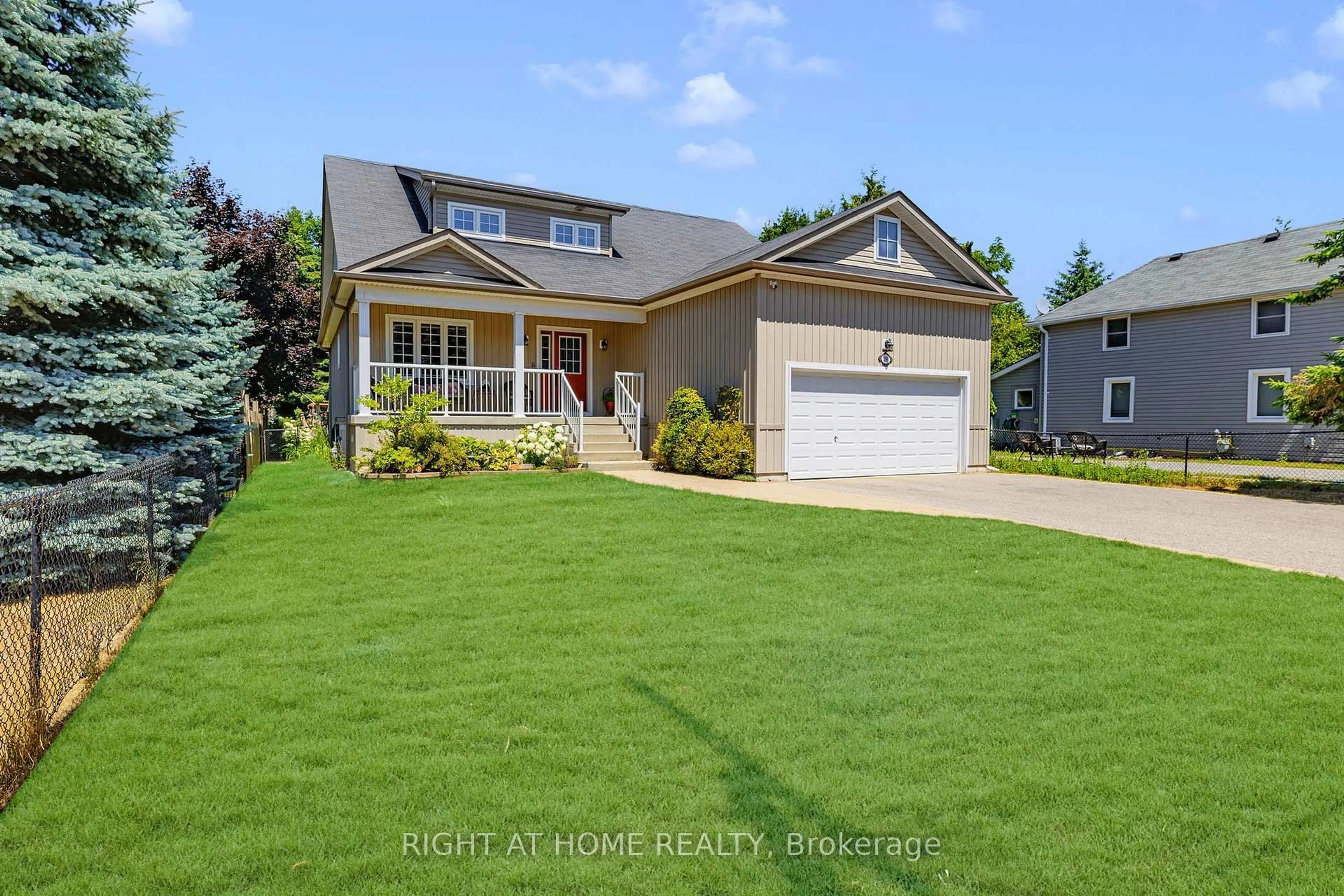 Home with vinyl exterior material, street for 396 Curley St, Georgina Ontario L4P 3C8