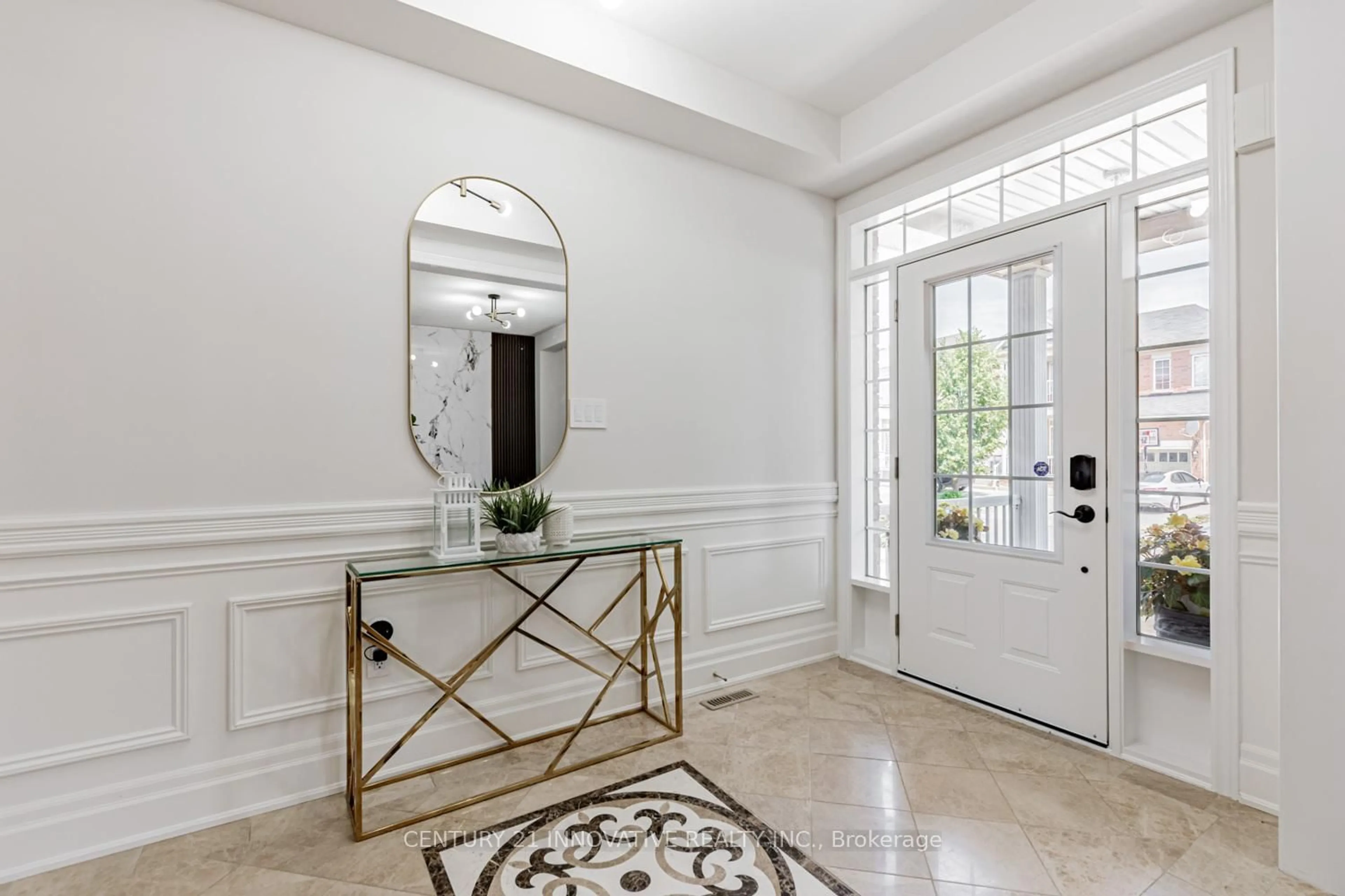 Indoor entryway for 7 Stonechurch Cres, Markham Ontario L6B 0L3