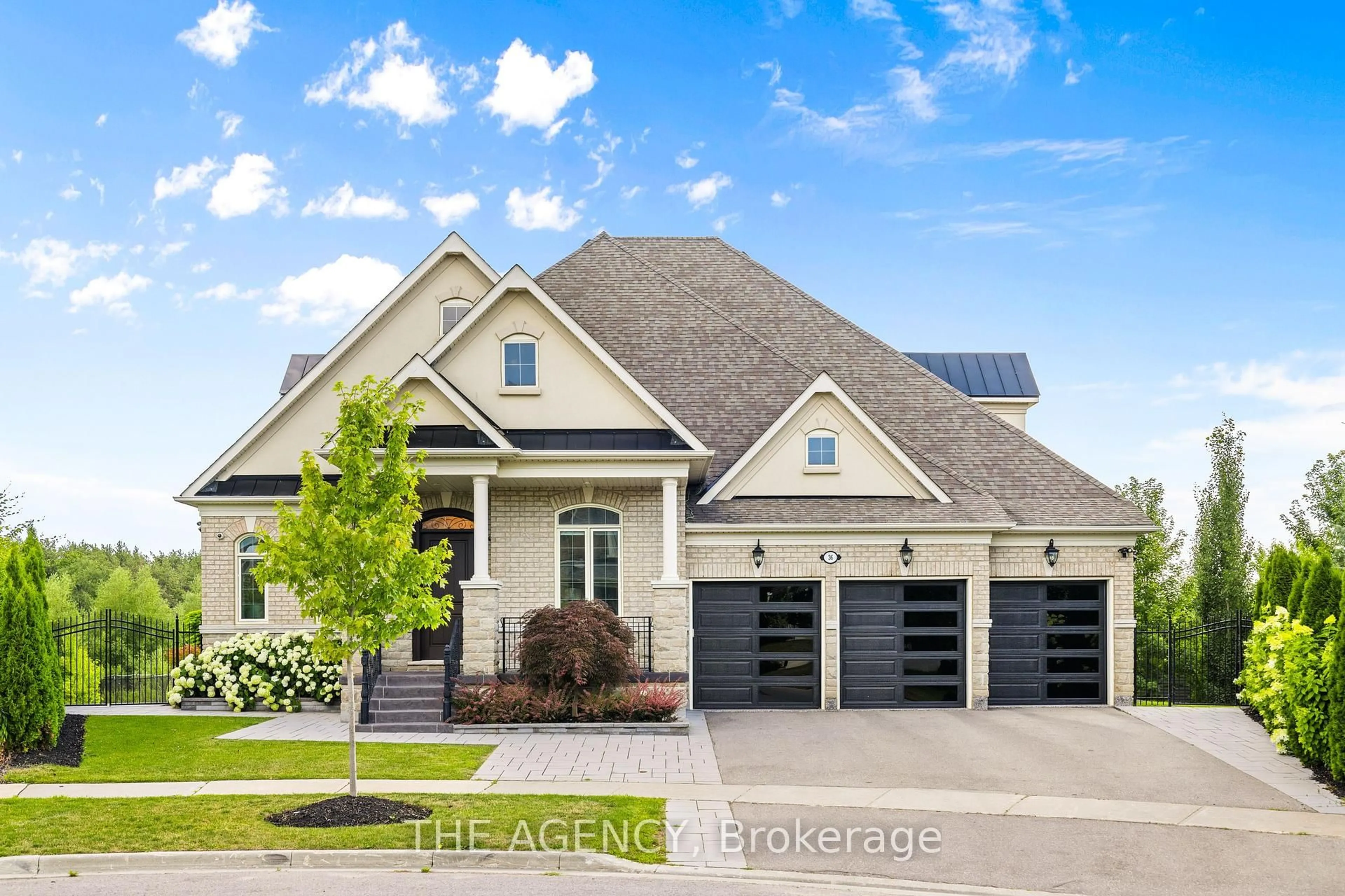 Home with vinyl exterior material, street for 36 Chuck Ormsby Cres, King Ontario L7B 0A8
