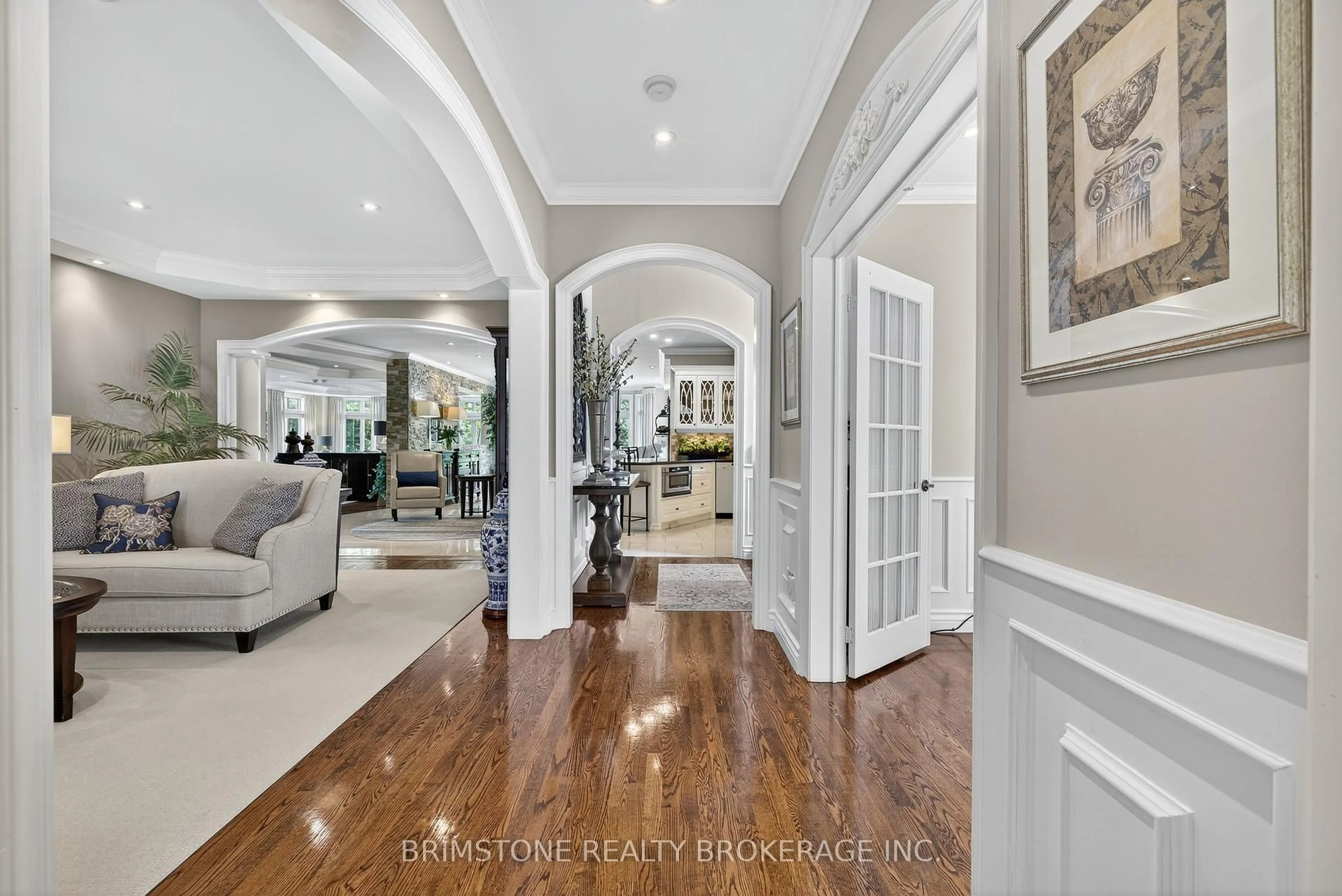 Indoor entryway for 123 Salamander Crt, Vaughan Ontario L6A 0B9