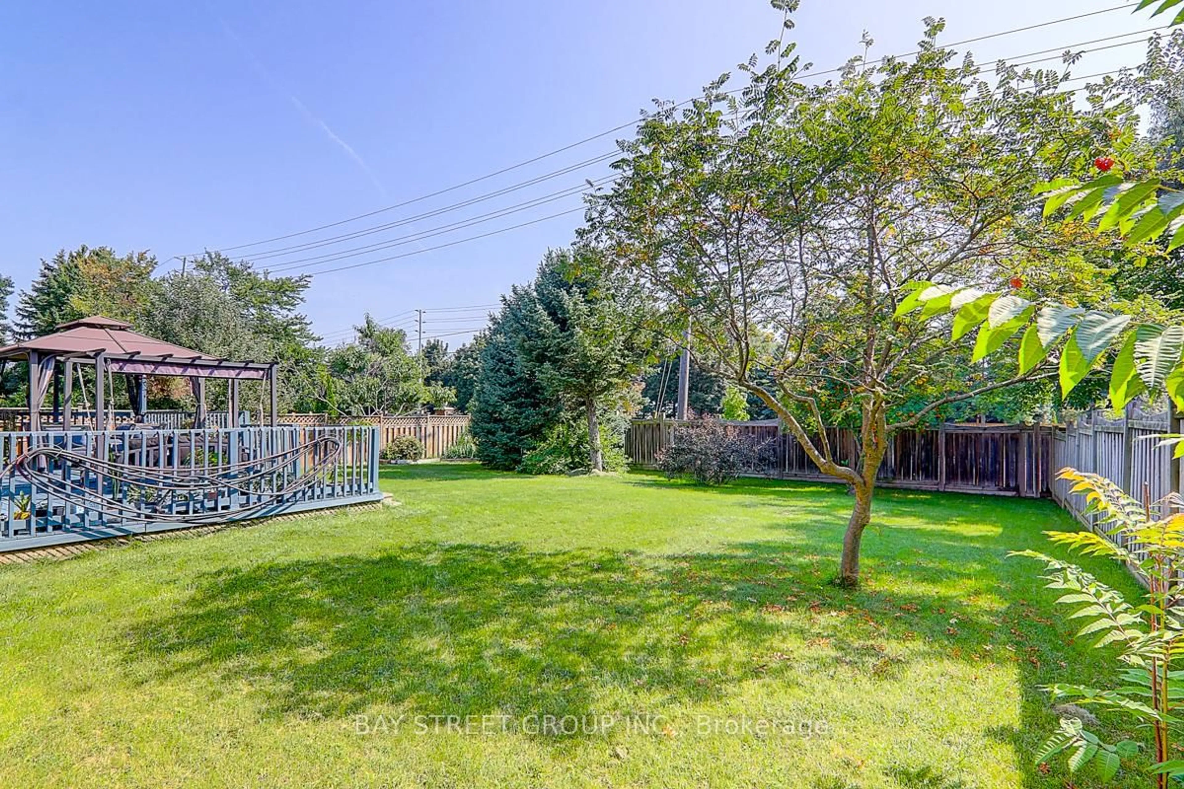 Patio, forest/trees view for 39 Calderbridge Cres, Markham Ontario L3R 9M5