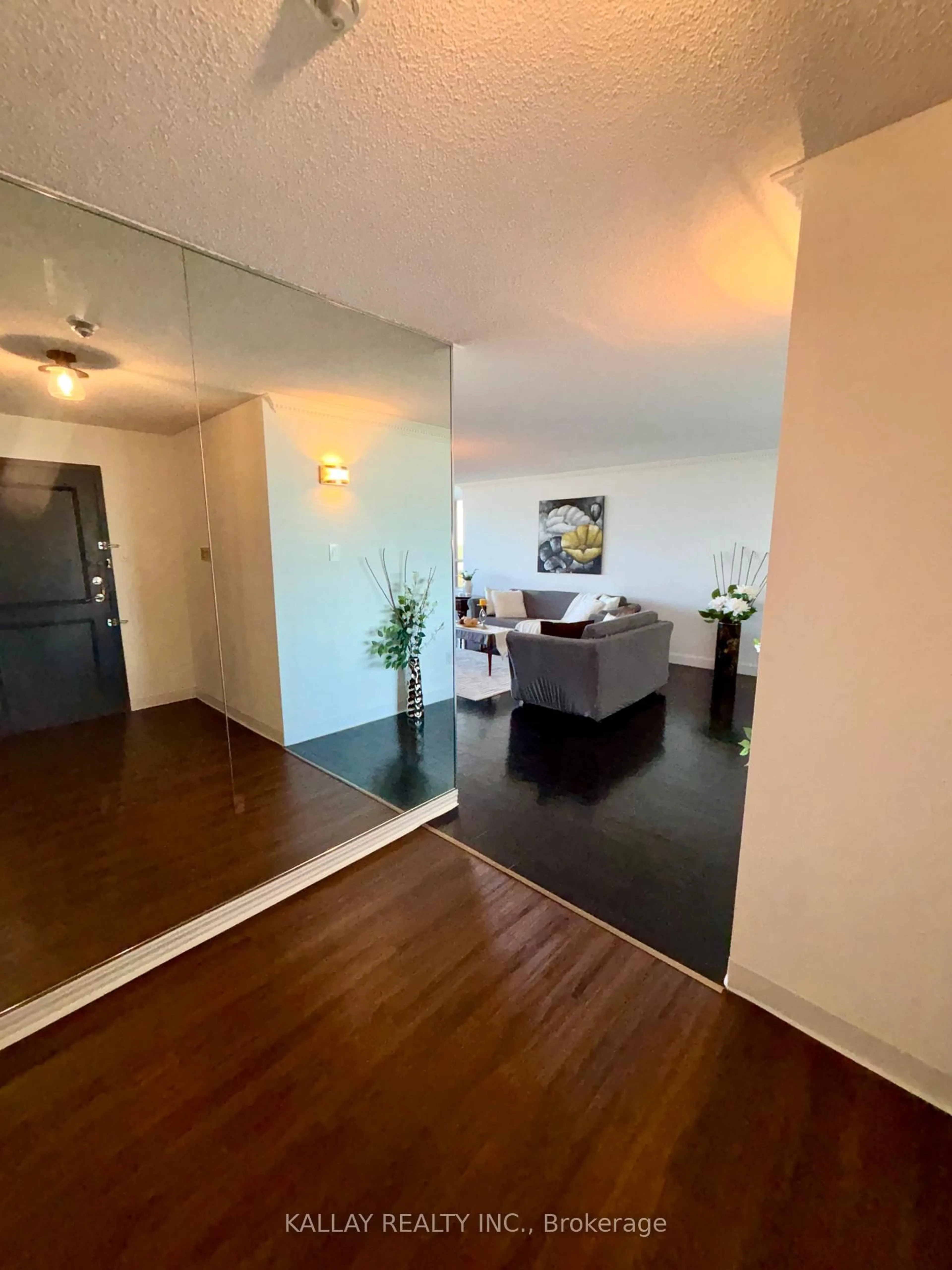 Unknown for 7300 Yonge St #1505, Vaughan Ontario L4J 7Y5