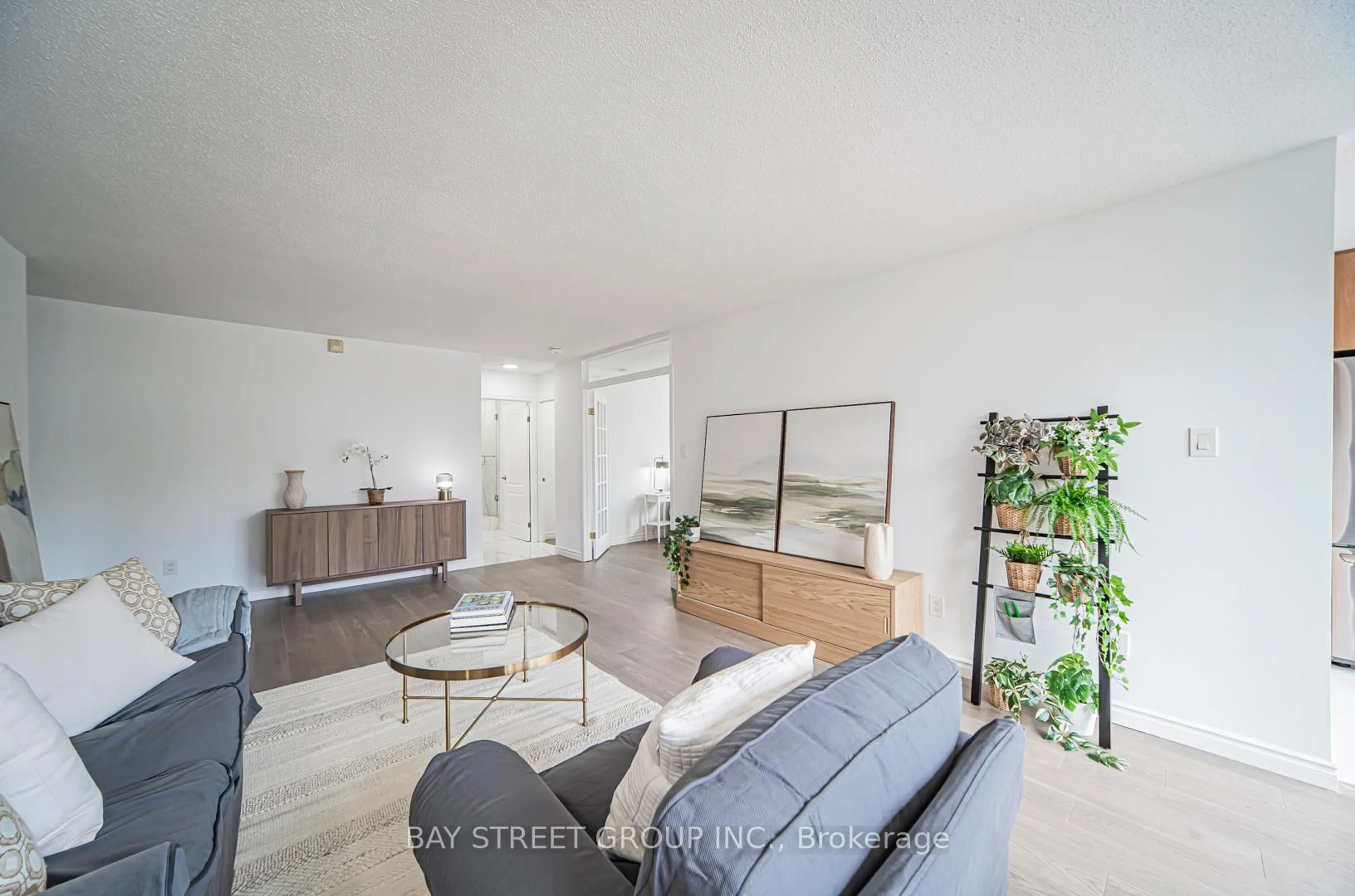 Living room with furniture, unknown for 326 Major Mackenzie Dr #102, Richmond Hill Ontario L4C 8T4