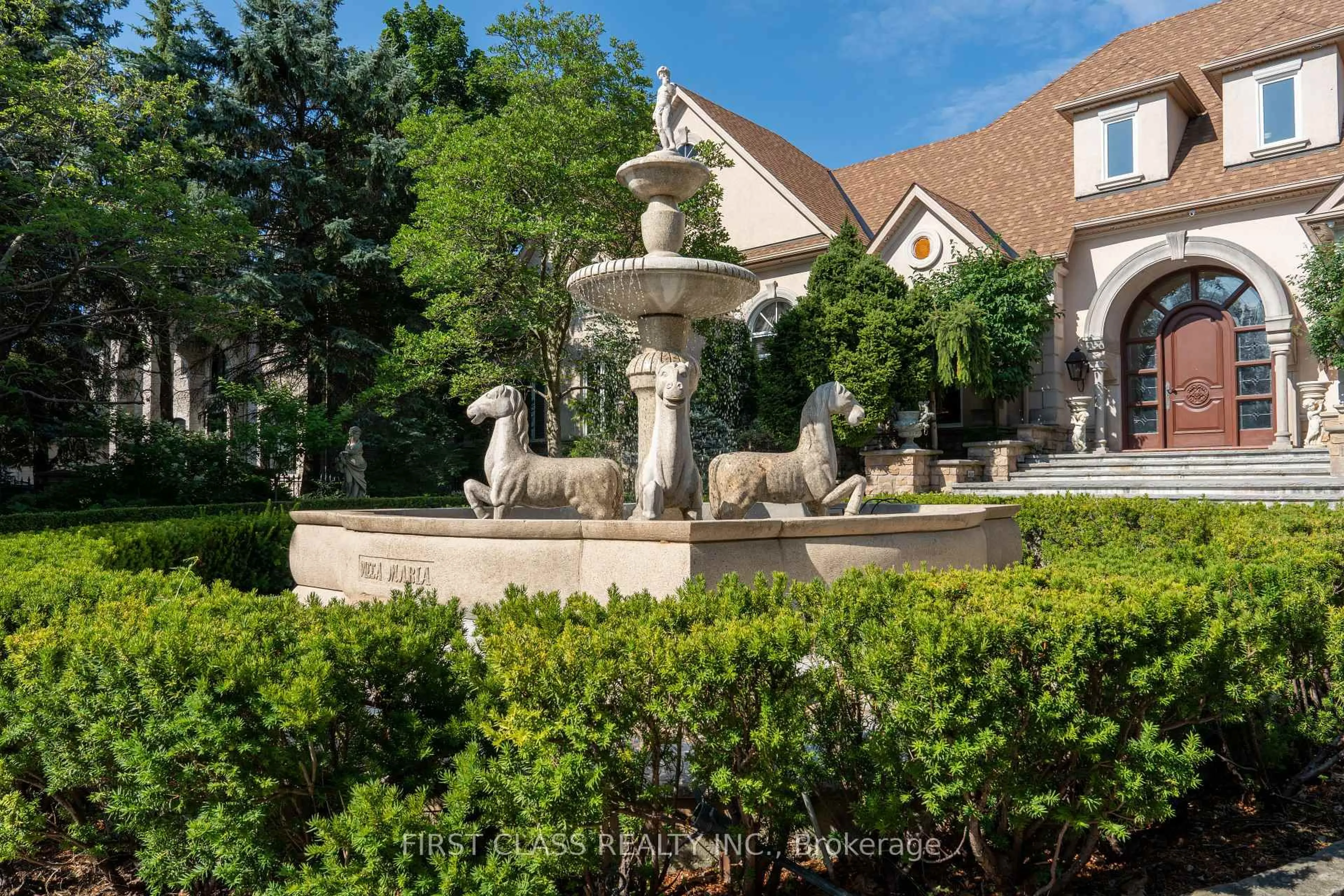 Patio, street for 121 Flatbush Ave, Vaughan Ontario L4L 8K1
