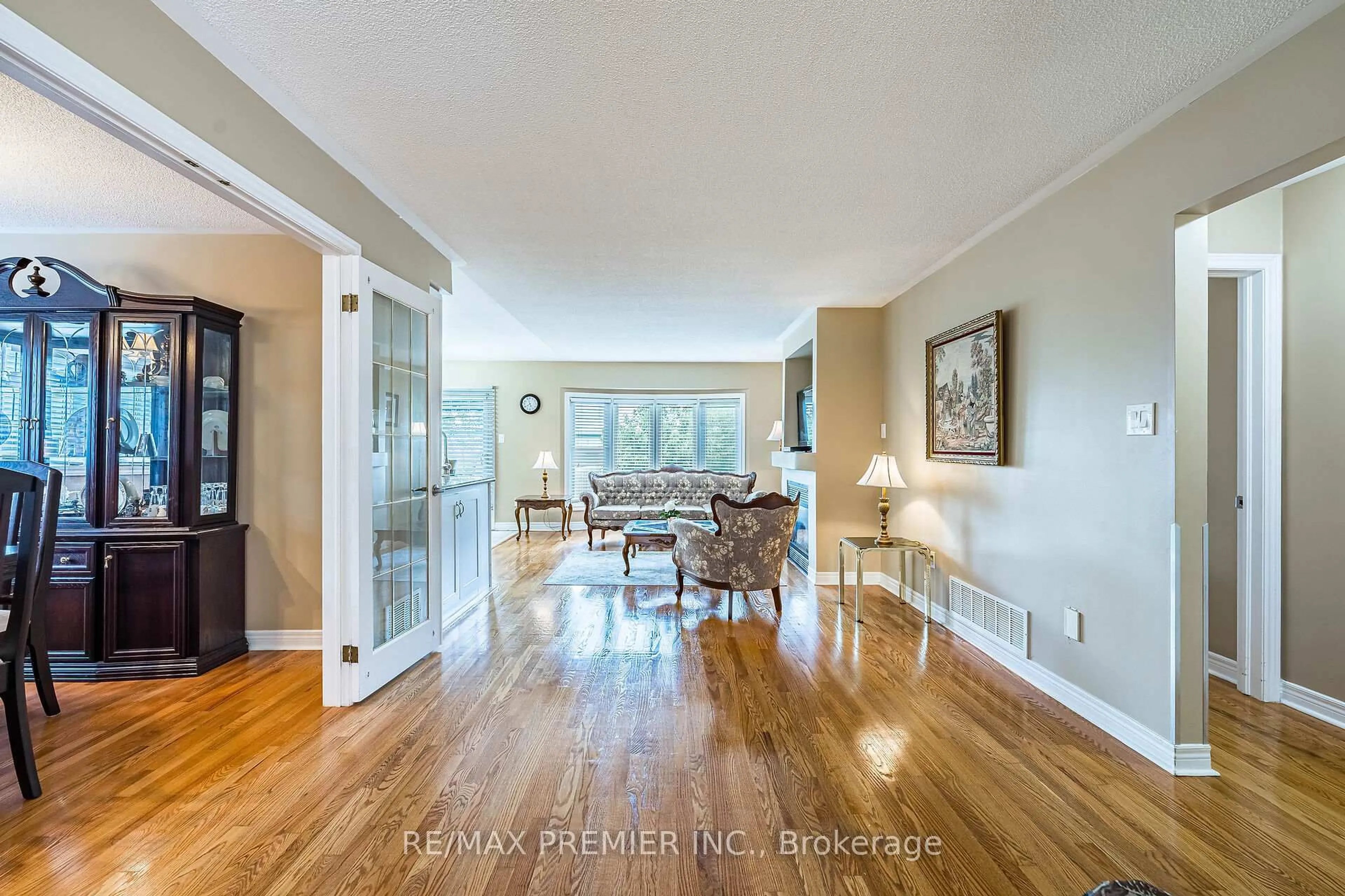 Unknown for 457 Glenkindie Ave, Vaughan Ontario L6A 2E4
