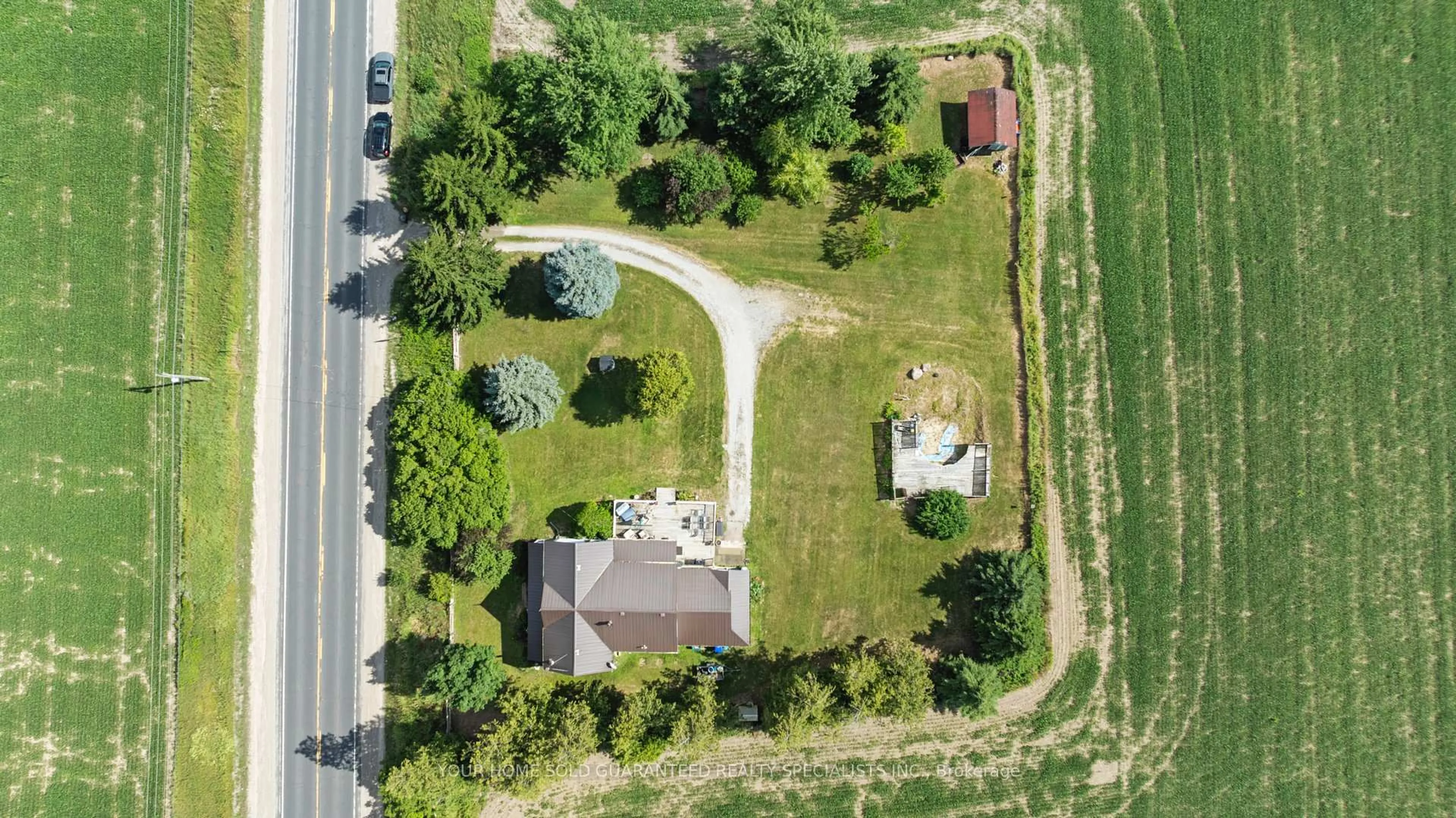 A pic from outside/outdoor area/front of a property/back of a property/a pic from drone, street for 3440 Highway 27, Bradford West Gwillimbury Ontario L3Z 3X1
