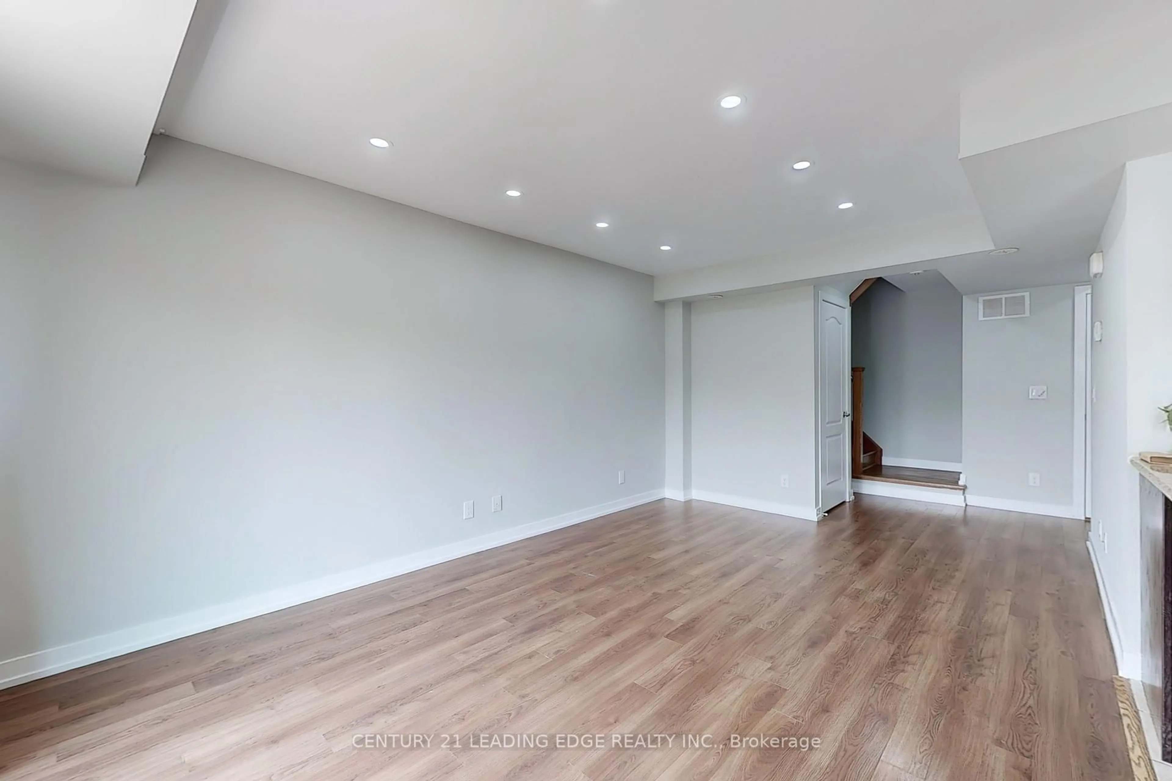 A pic of a room for 2 Dunsheath Way #107, Markham Ontario L6B 0A3