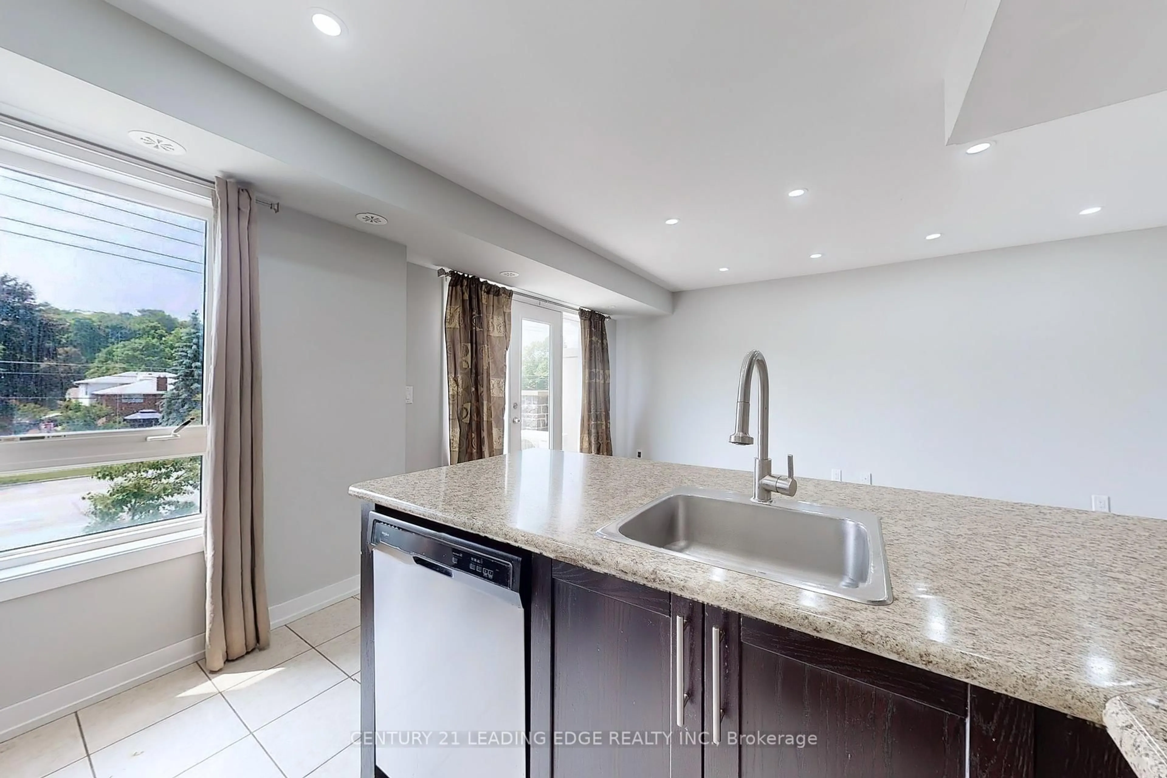 Open concept kitchen, unknown for 2 Dunsheath Way #107, Markham Ontario L6B 0A3