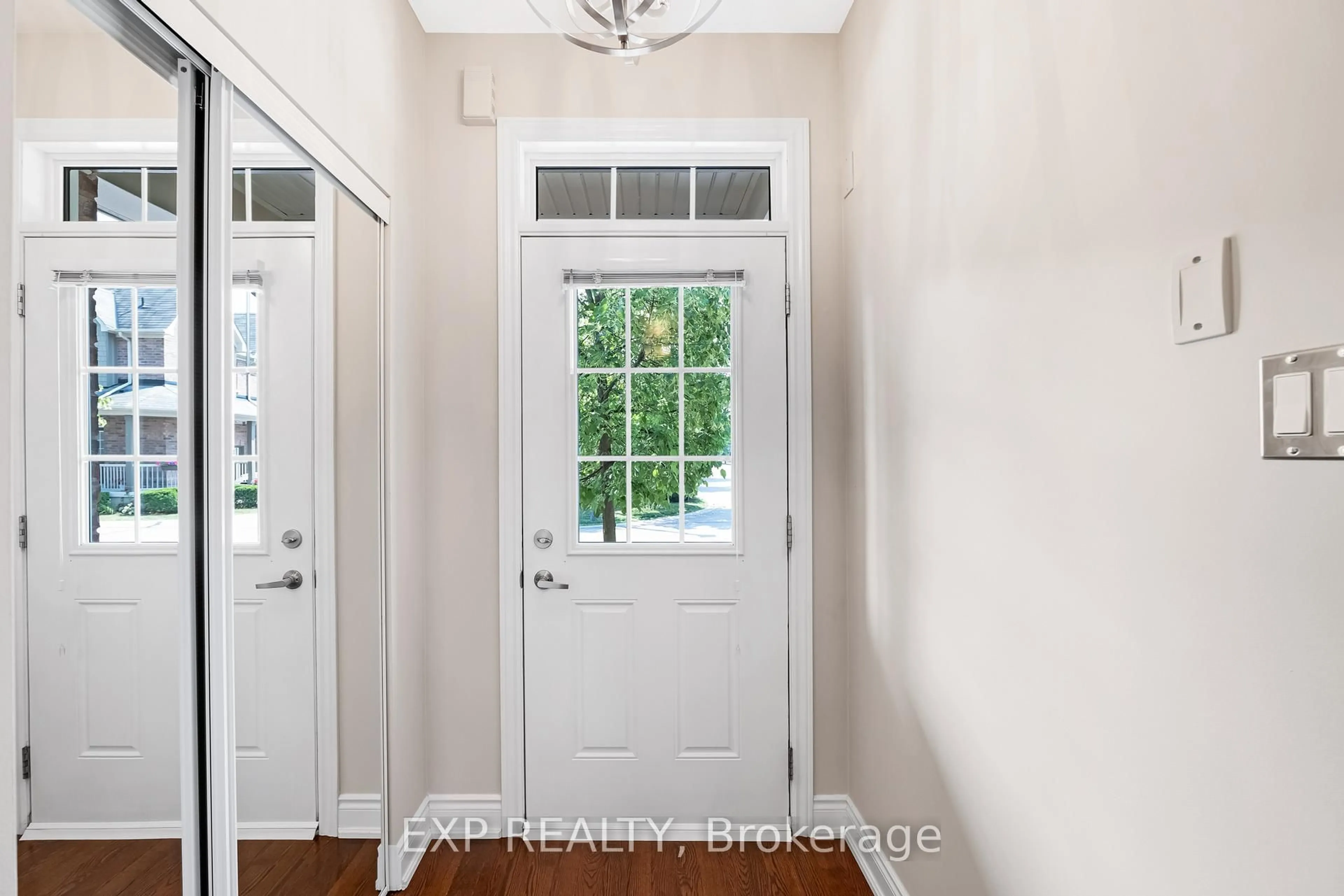 Indoor entryway for 776 Harry Syratt Ave, Newmarket Ontario L3X 0A3