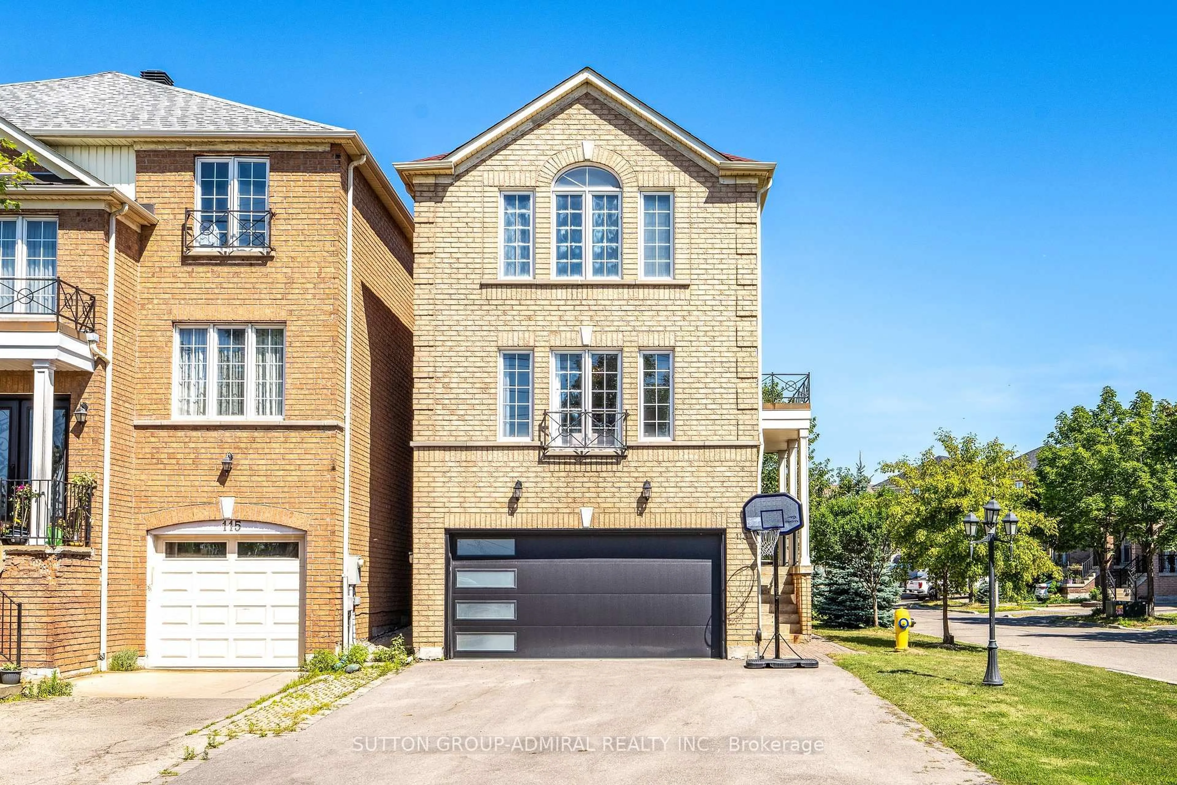 Home with brick exterior material, street for 113 Sassafras Circ, Vaughan Ontario L4J 8M9