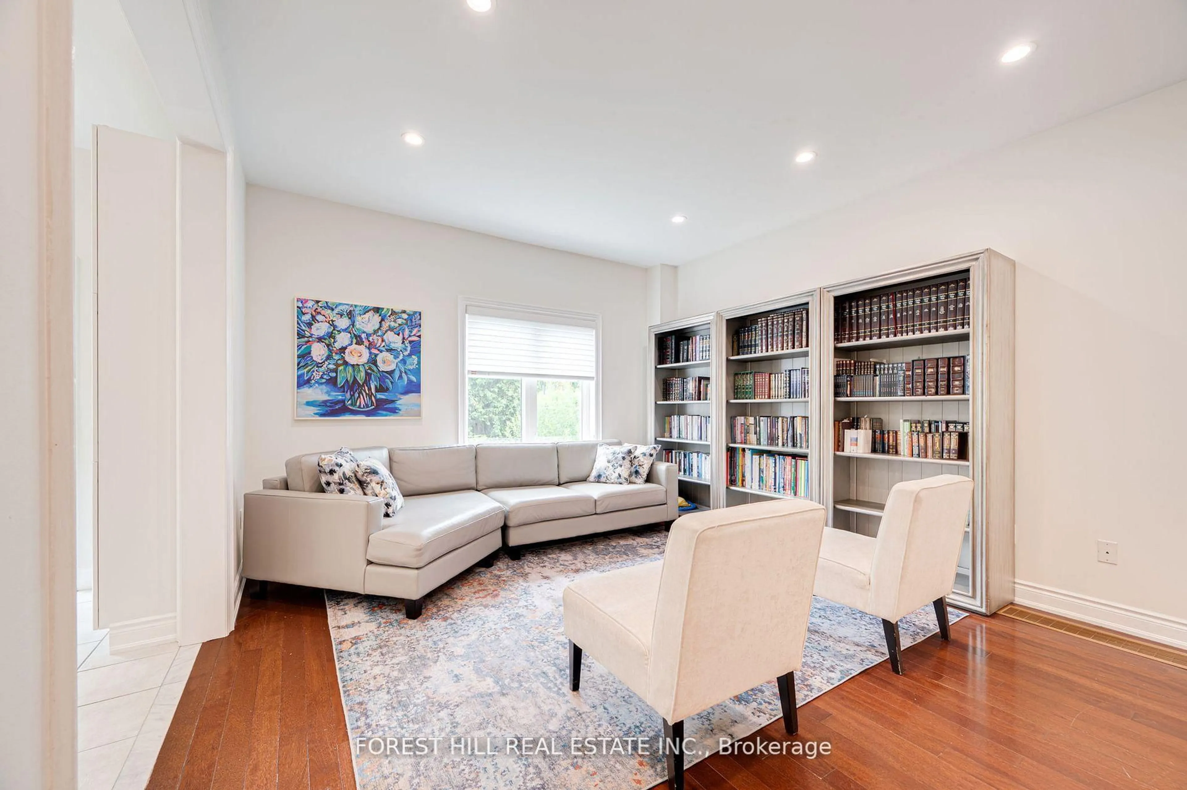 Living room with furniture, unknown for 473 Apple Blossom Dr, Vaughan Ontario L4J 9K7