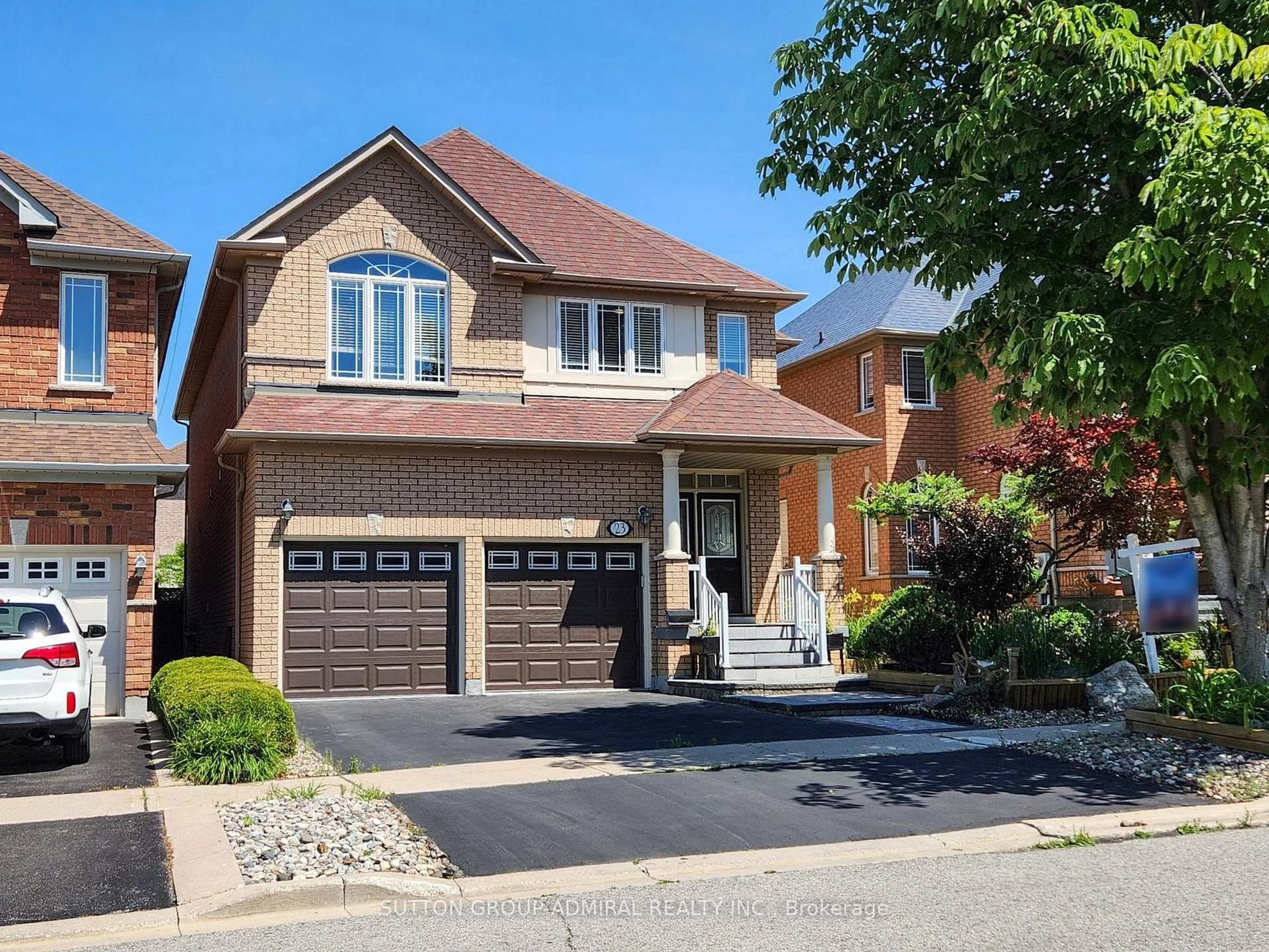 Home with brick exterior material, street for 23 Lacona Cres, Richmond Hill Ontario L4E 4G6